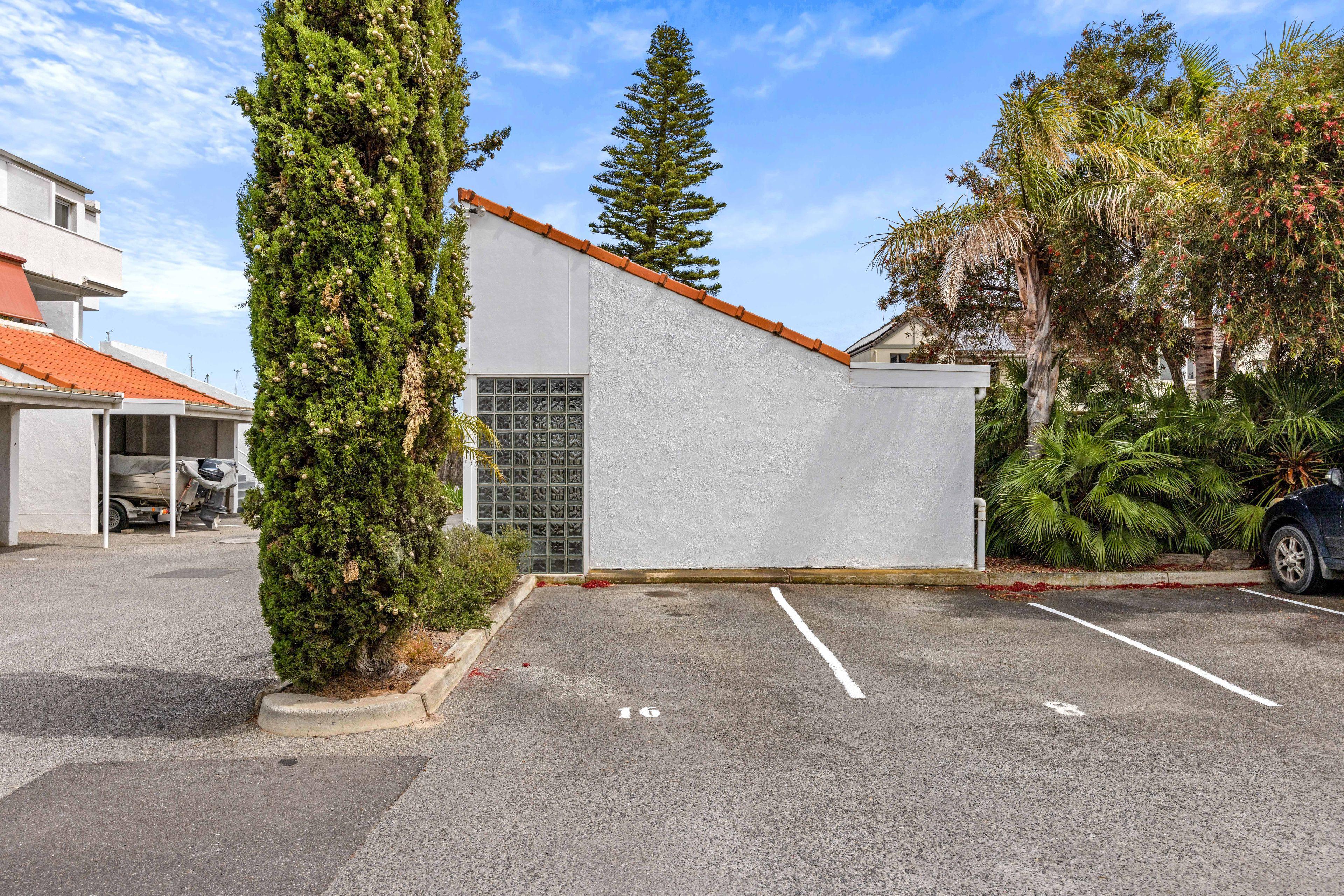 A WATER FRONT OPPORTUNITY NOT TO BE MISSED ......................