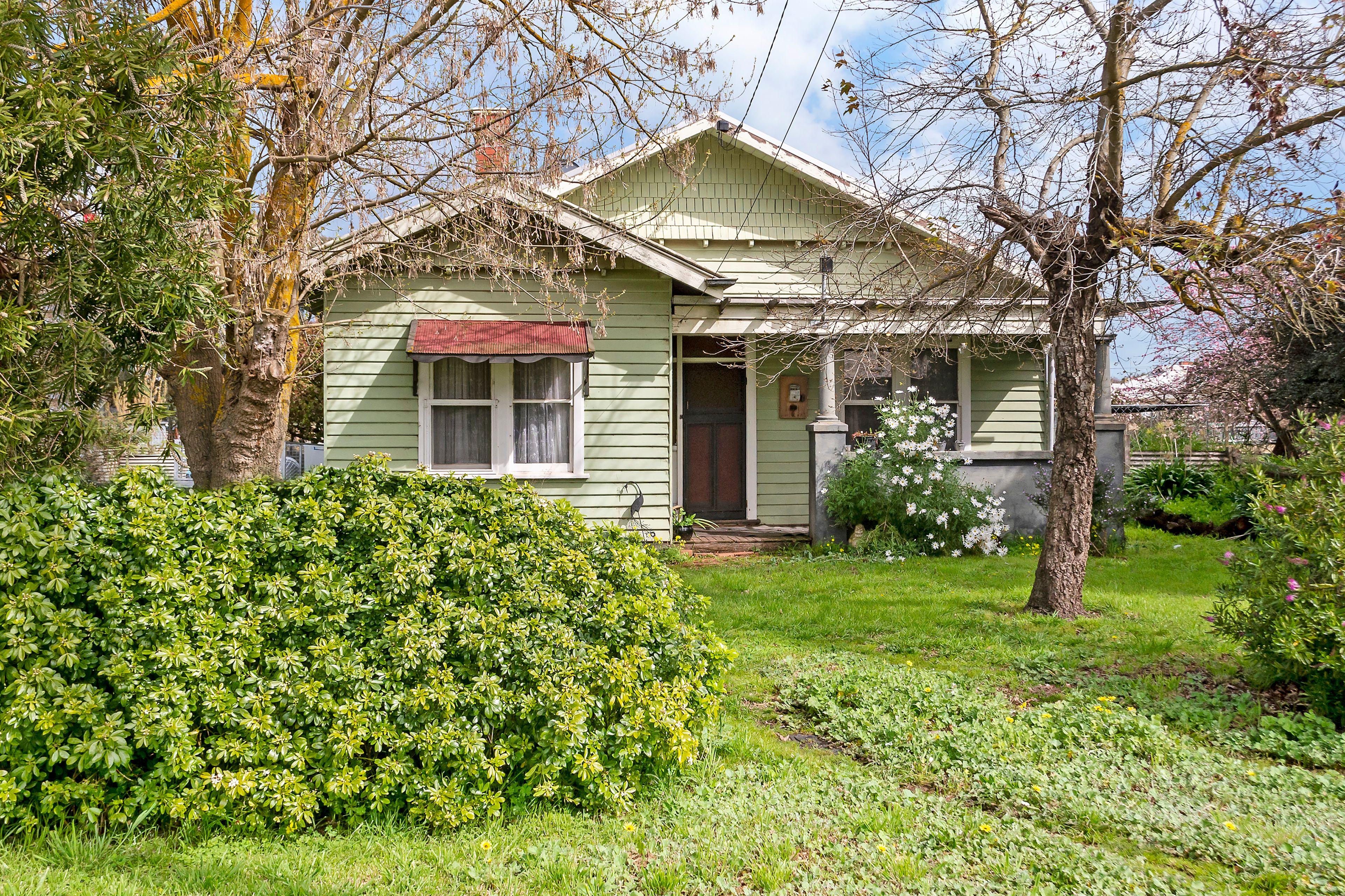Prop-GPT: House: VIC Mortlake, VIC 3272 Home For Rent
