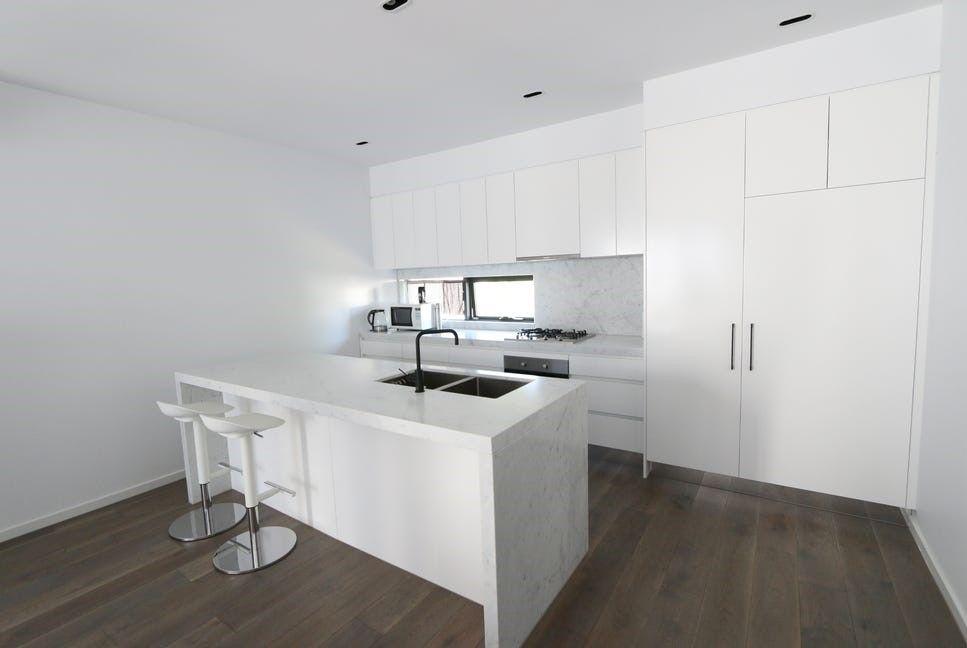 Modern and Convenient Living in the Heart of Northcote!