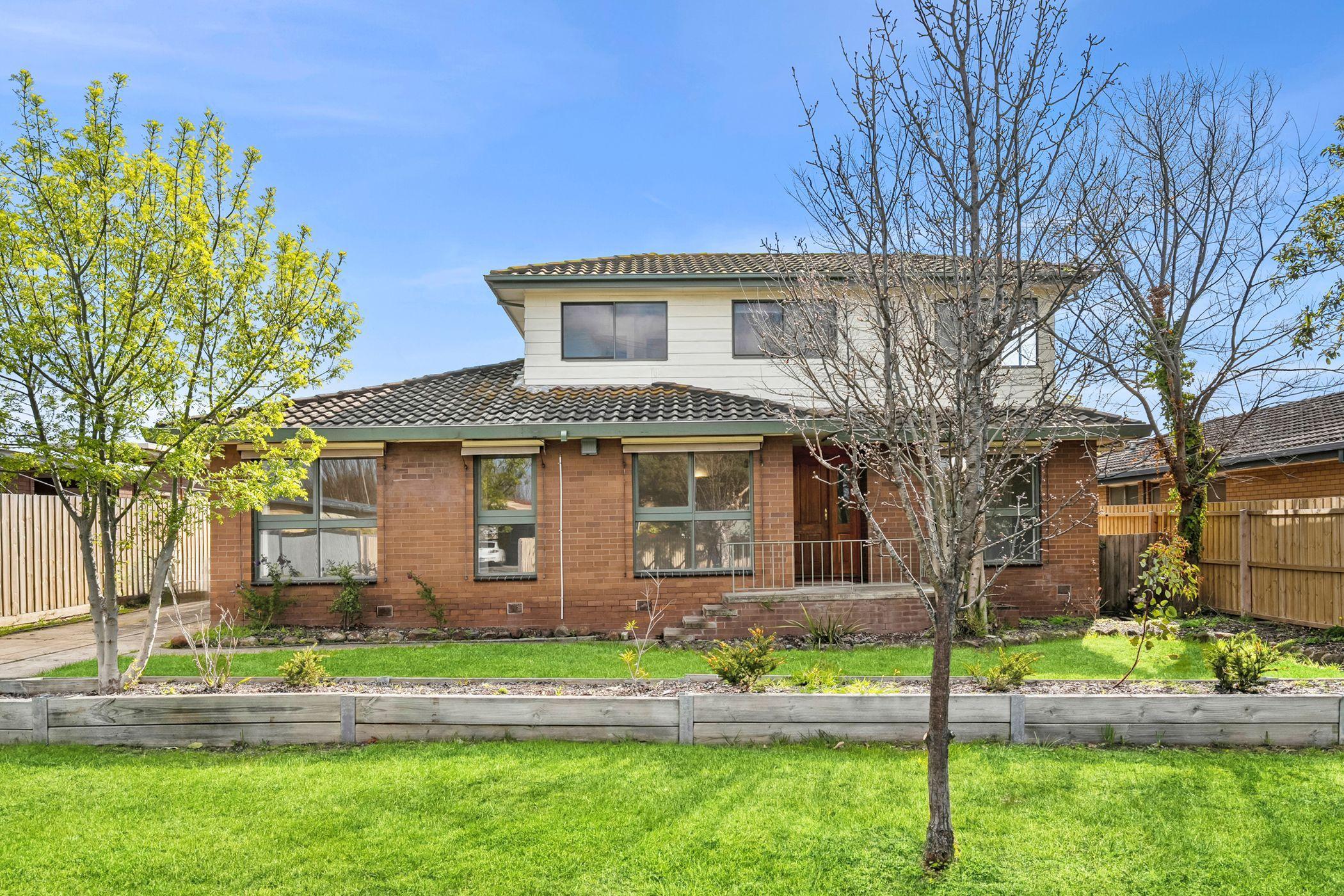 Prop-GPT: House: VIC Highton, VIC 3216 Home For Rent