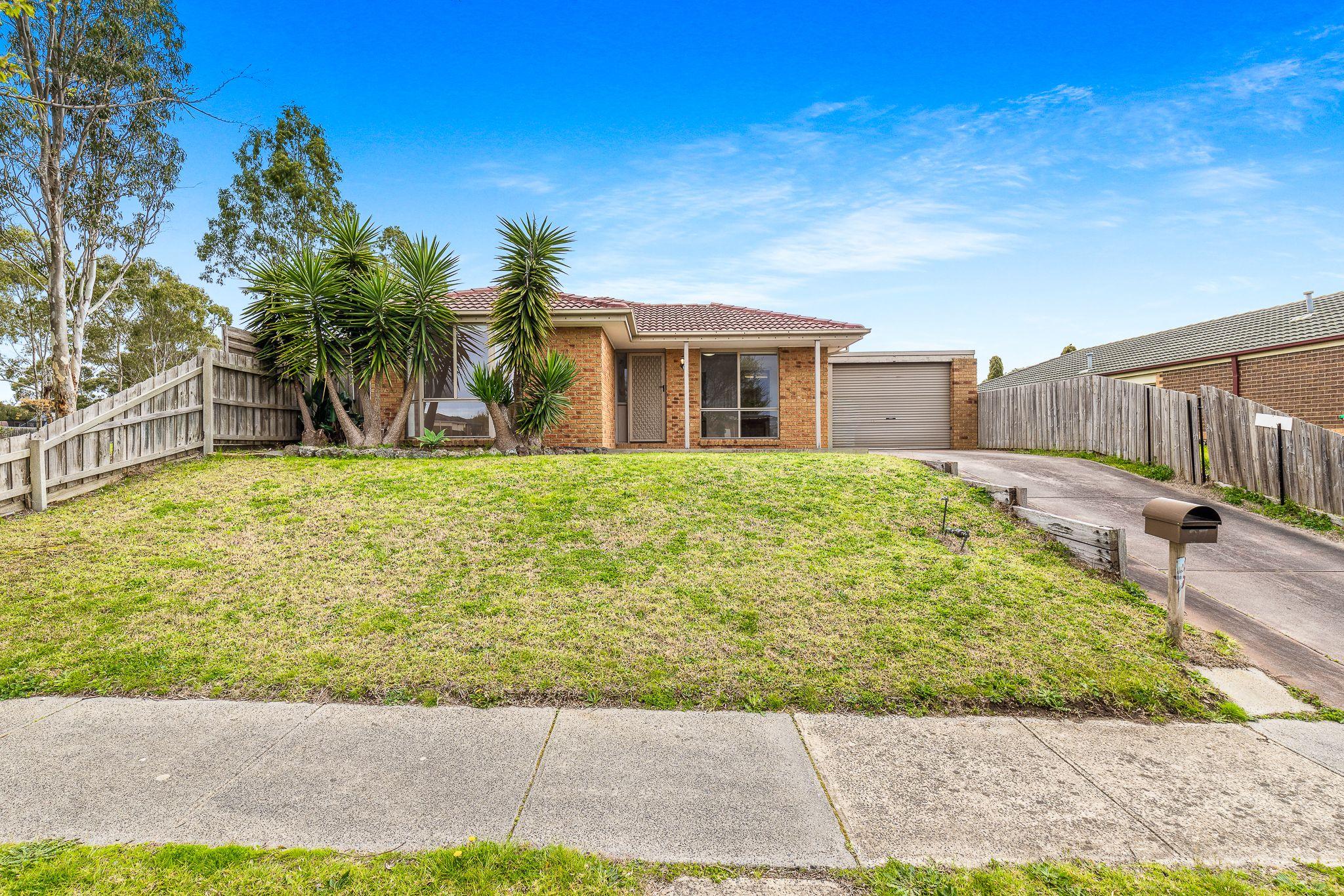 Prop-GPT: House: VIC Cranbourne North, VIC 3977 Home For Rent
