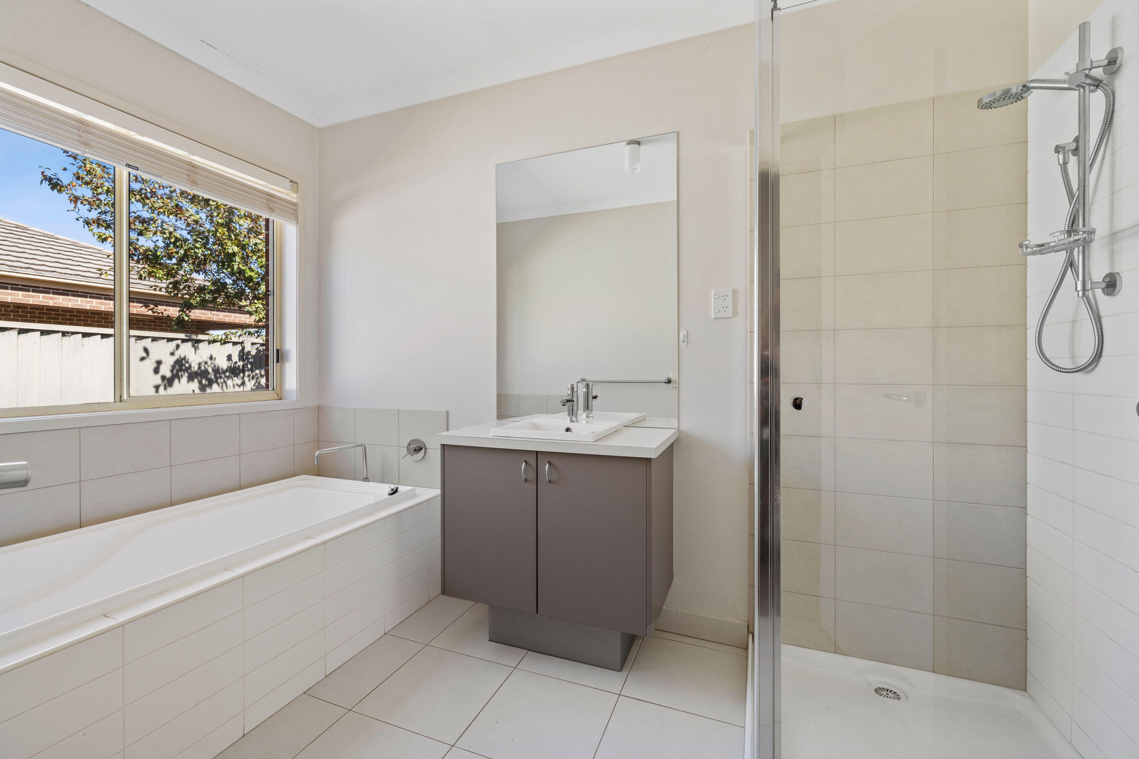 House for Rent: Alfredton, VIC 3350, VIC, 3350