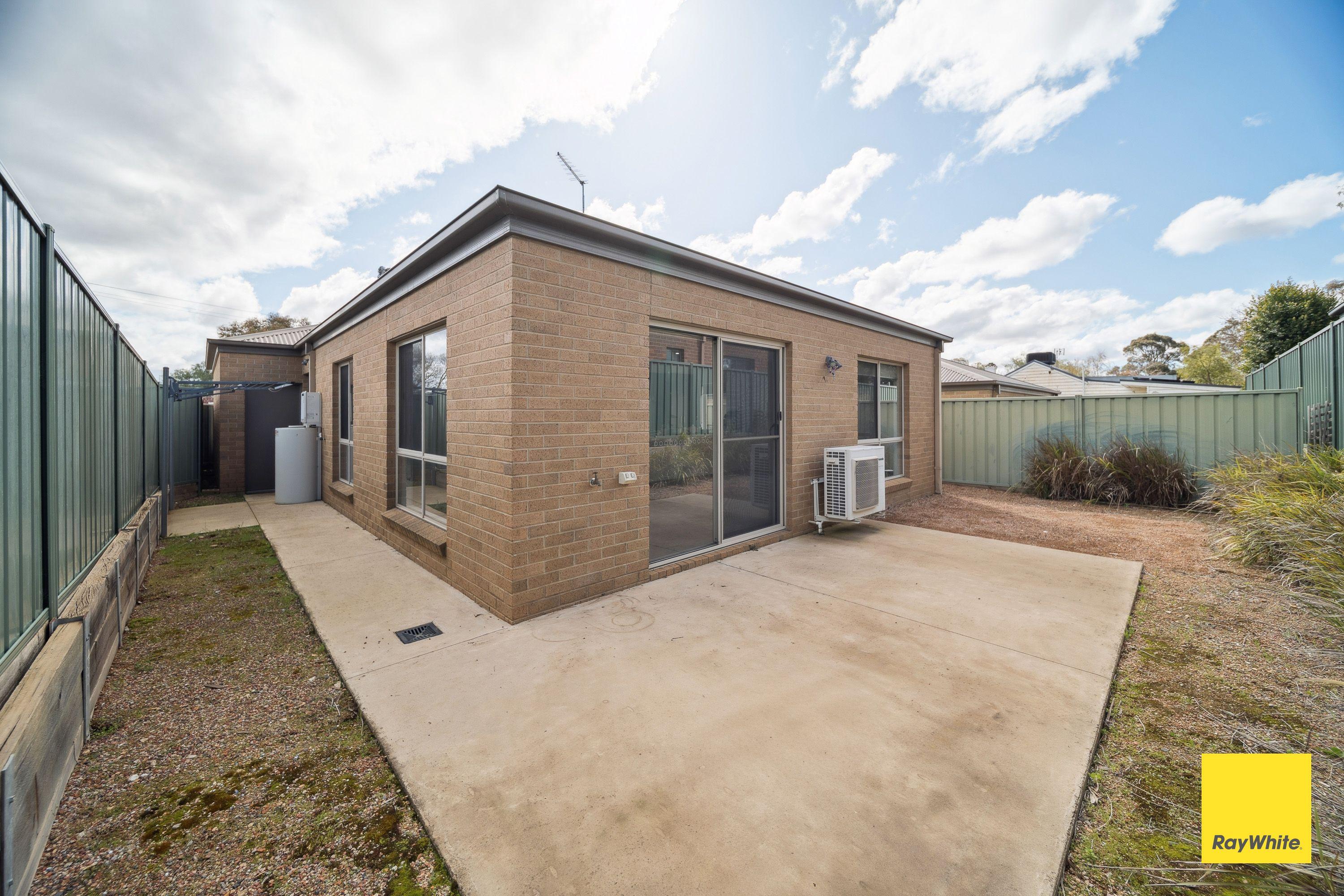Townhouse for Rent: Eaglehawk, VIC 3556, VIC, 3556