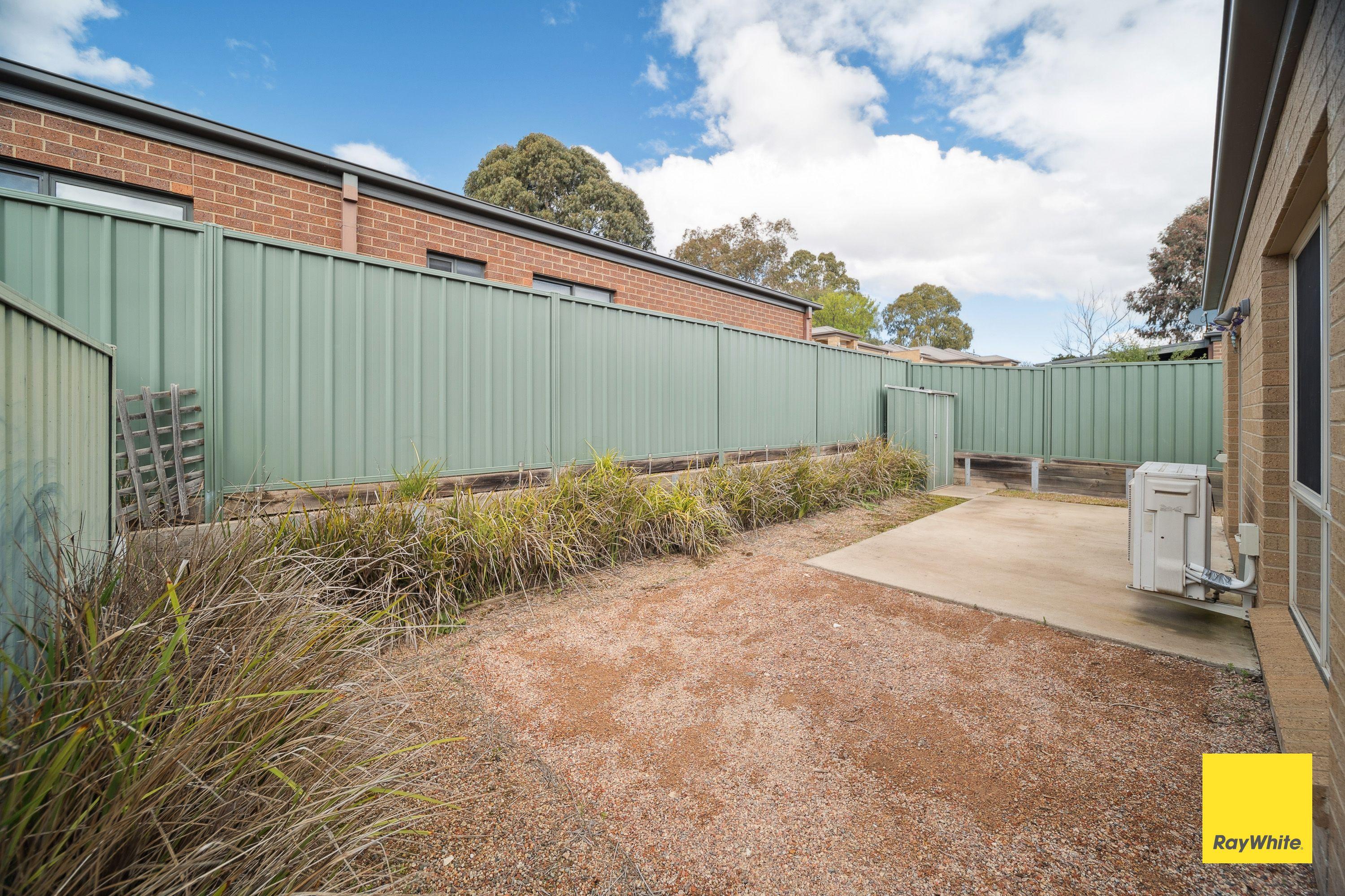 Townhouse for Rent: Eaglehawk, VIC 3556, VIC, 3556