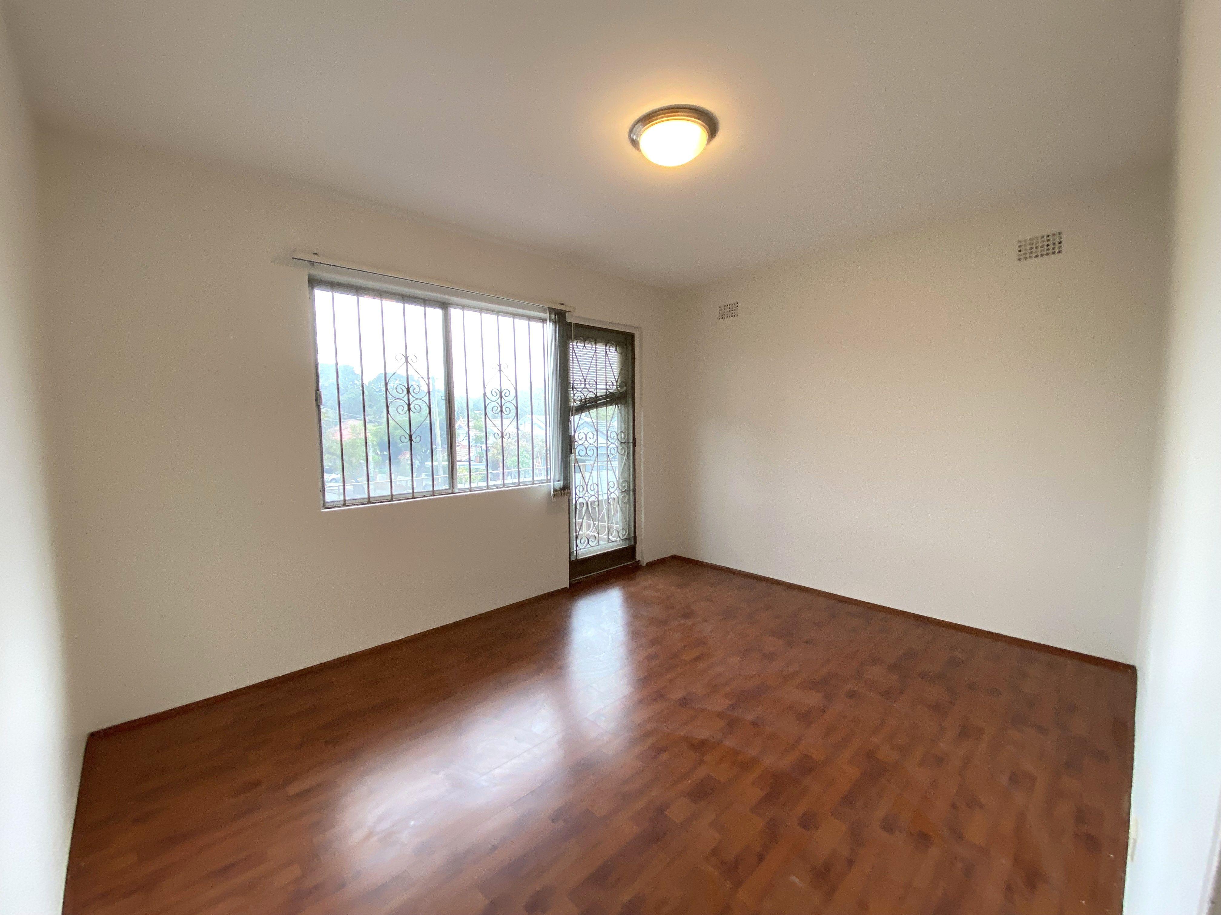 Large 1 Bedroom Plus a Study