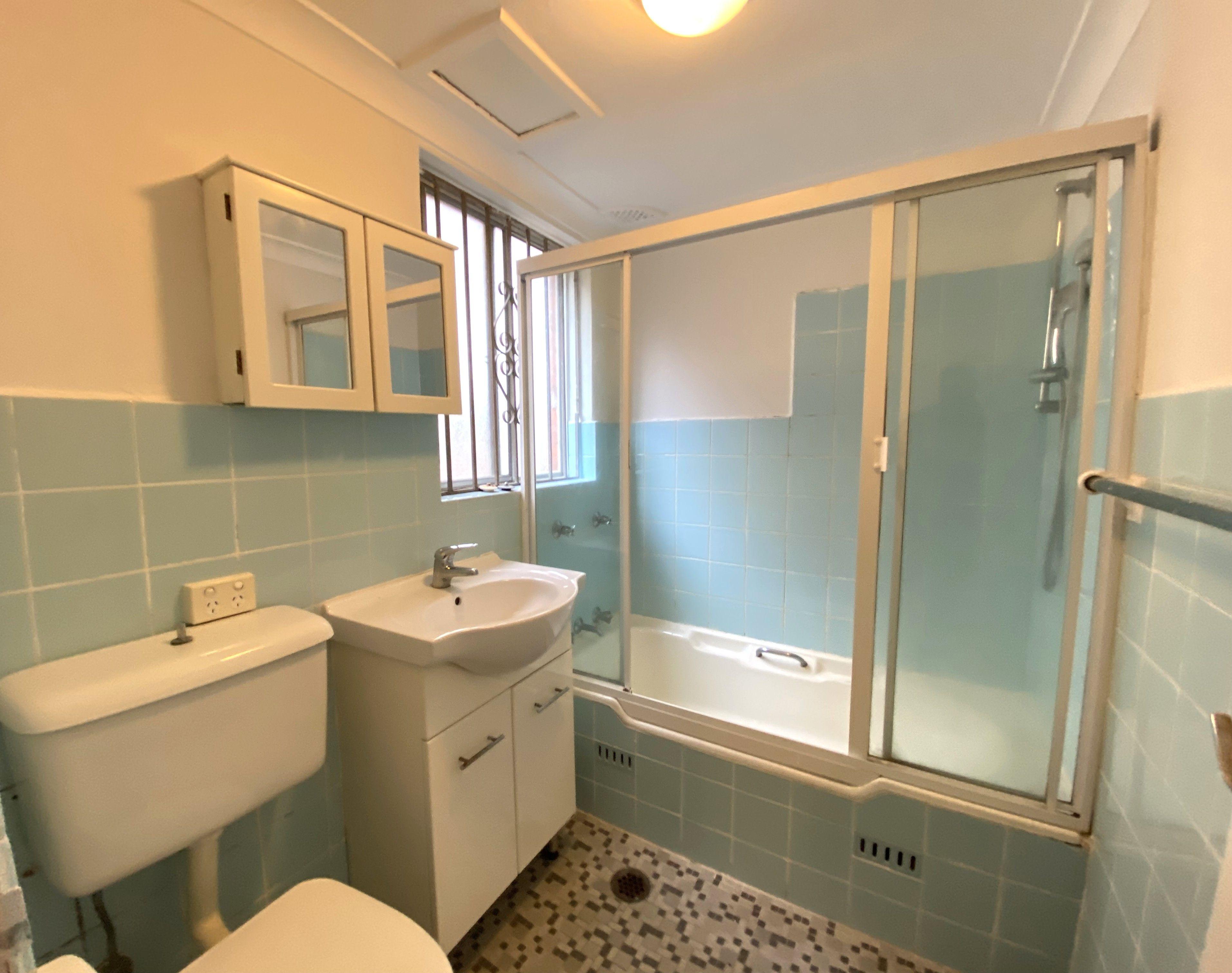 Large 1 Bedroom Plus a Study