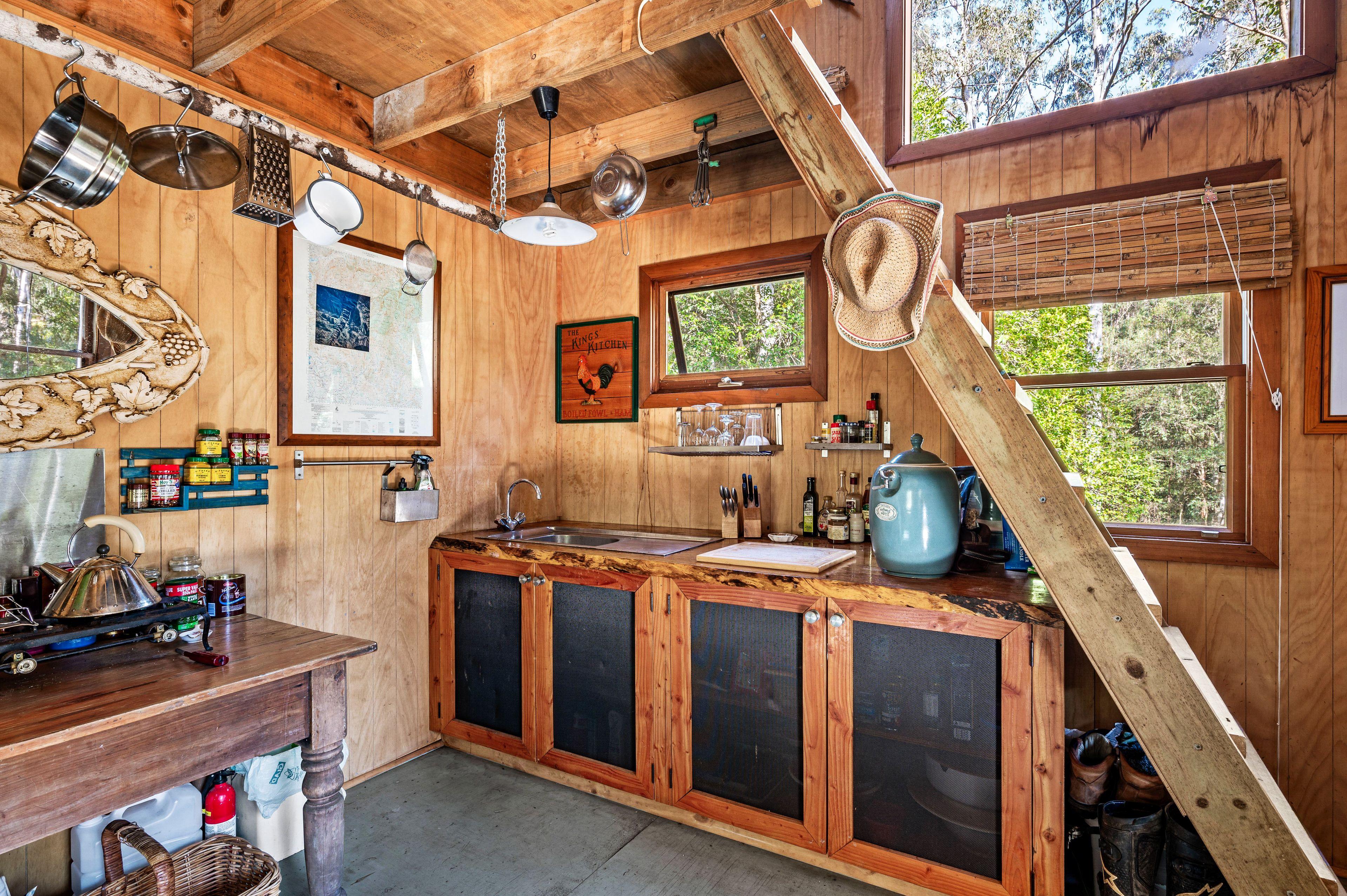 CARROWBROOK - With Your Own Creek Frontage