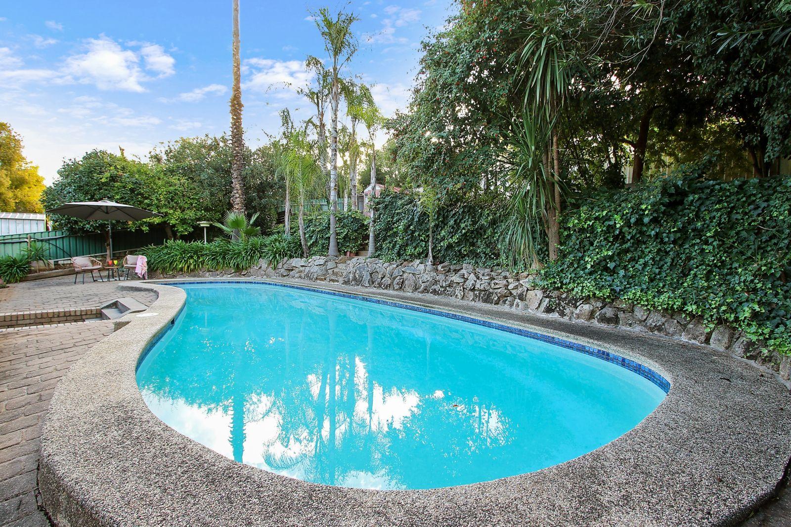 Prop-GPT: House: NSW Lavington, NSW 2641 Home For Rent