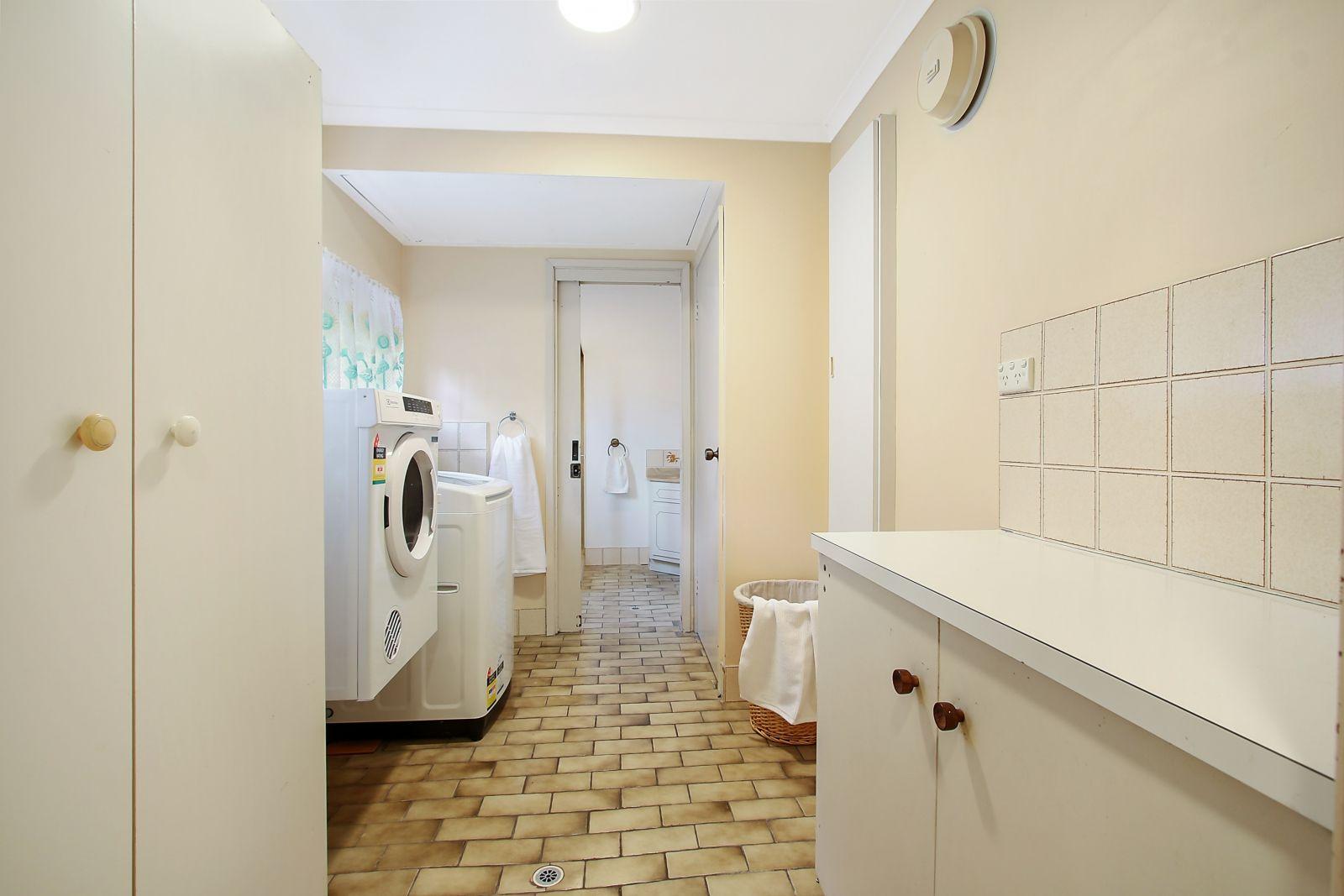 House for Rent: Lavington, NSW 2641, NSW, 2641