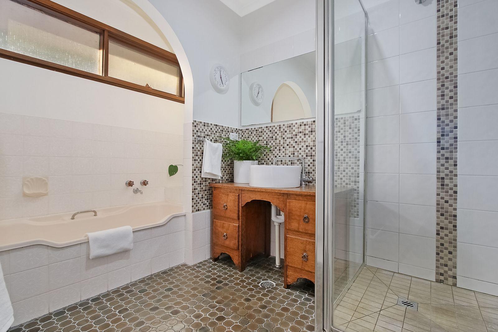 House for Rent: Lavington, NSW 2641, NSW, 2641