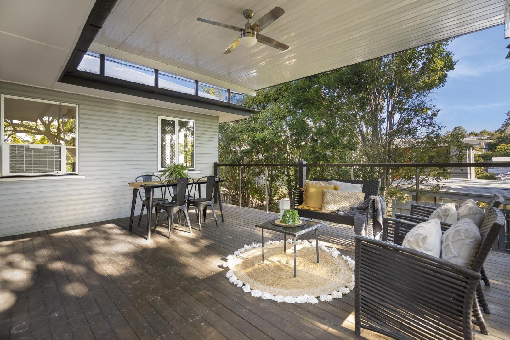 Beautiful family in the heart of Mount Gravatt East