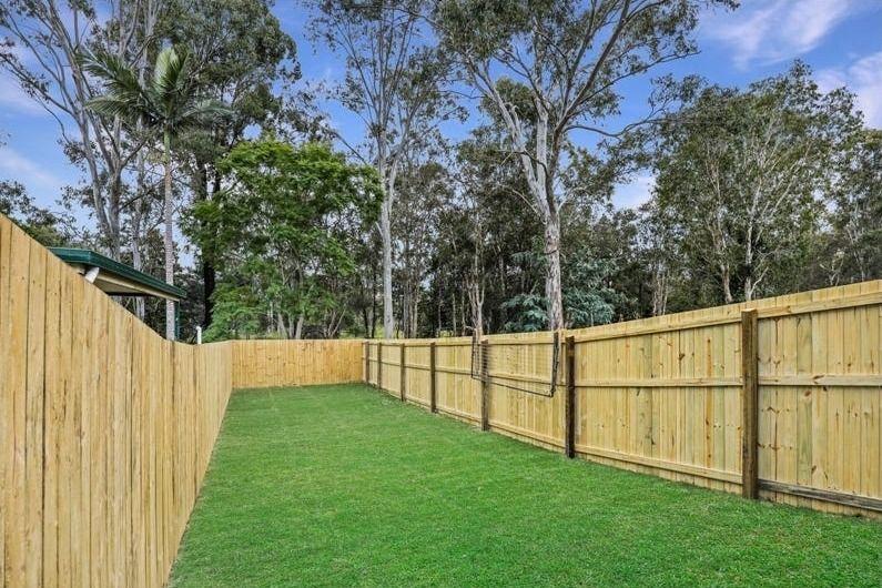 DuplexSemi-detached for Rent: Kallangur, QLD 4503, QLD, 4503