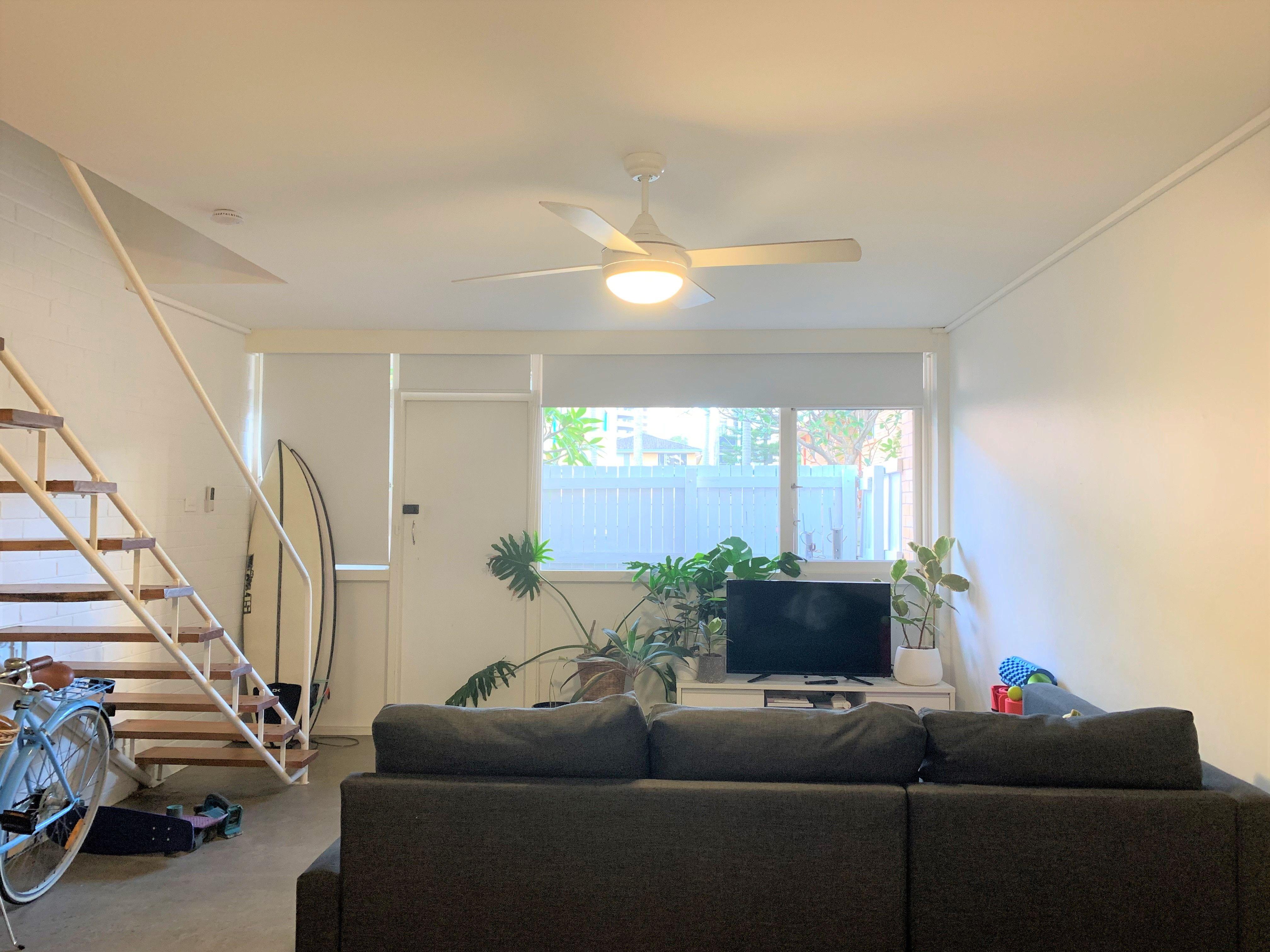 Prop-GPT: Townhouse: QLD Broadbeach, QLD 4218 Home For Rent