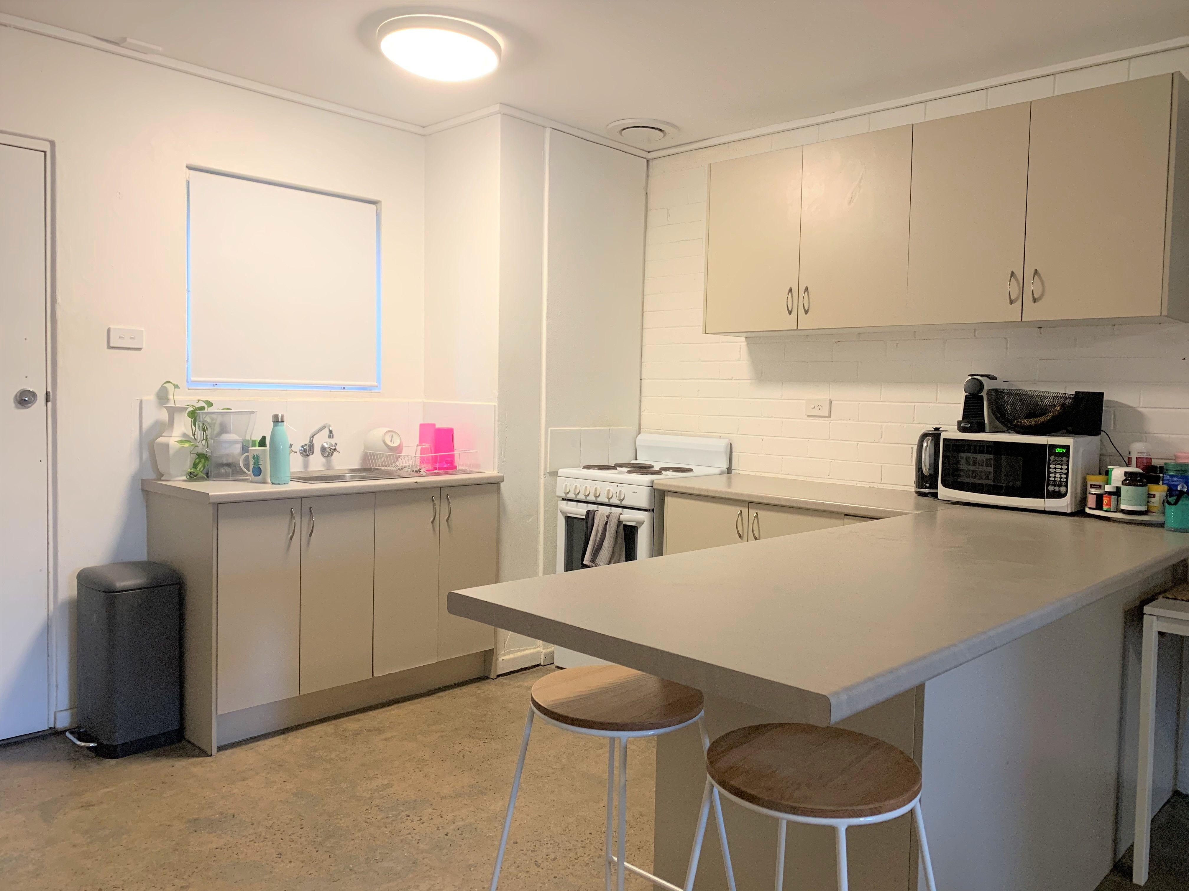 Townhouse for Rent: Broadbeach, QLD 4218, QLD, 4218
