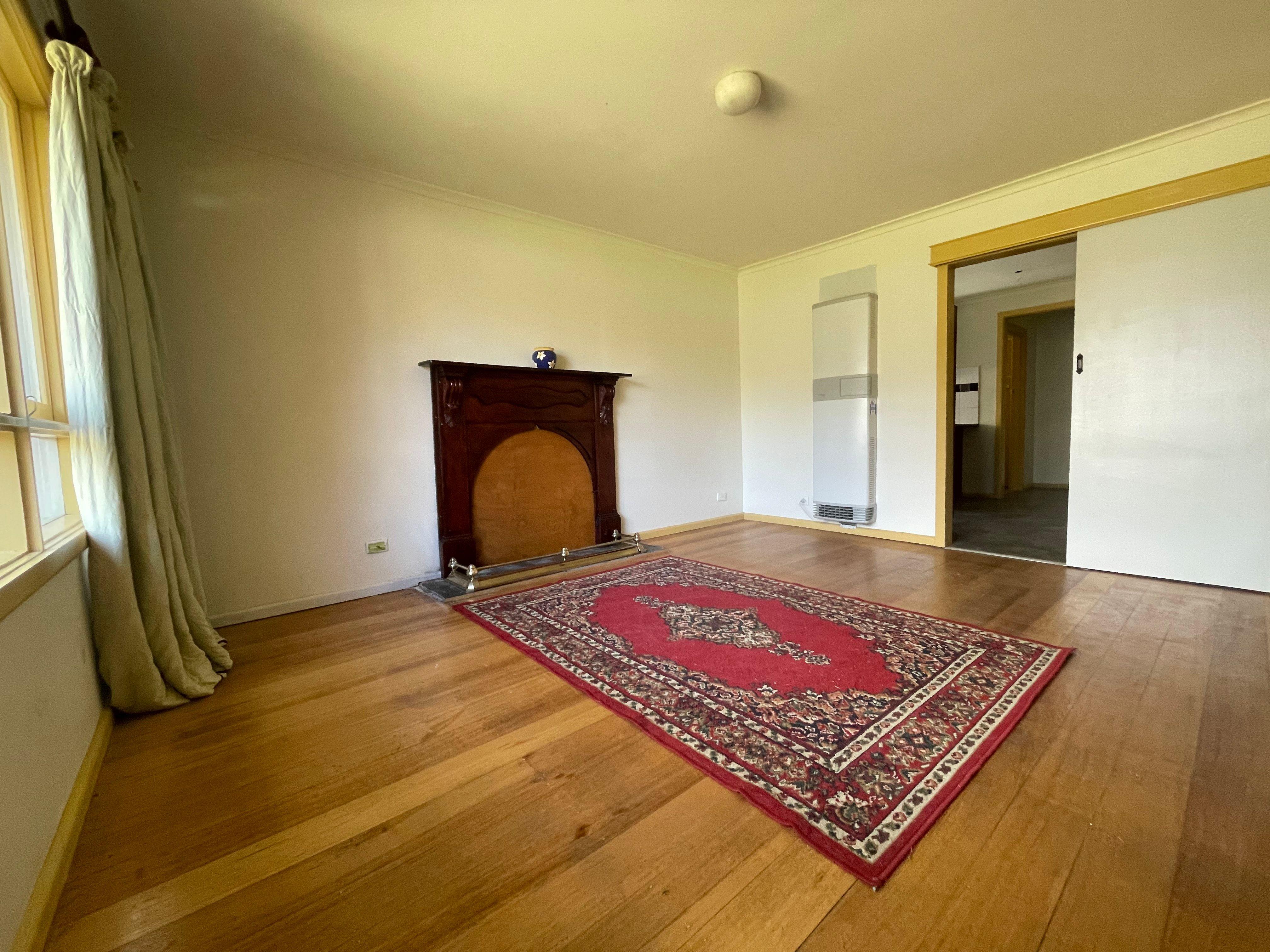 Charming Sunbury Gem in Prime Location