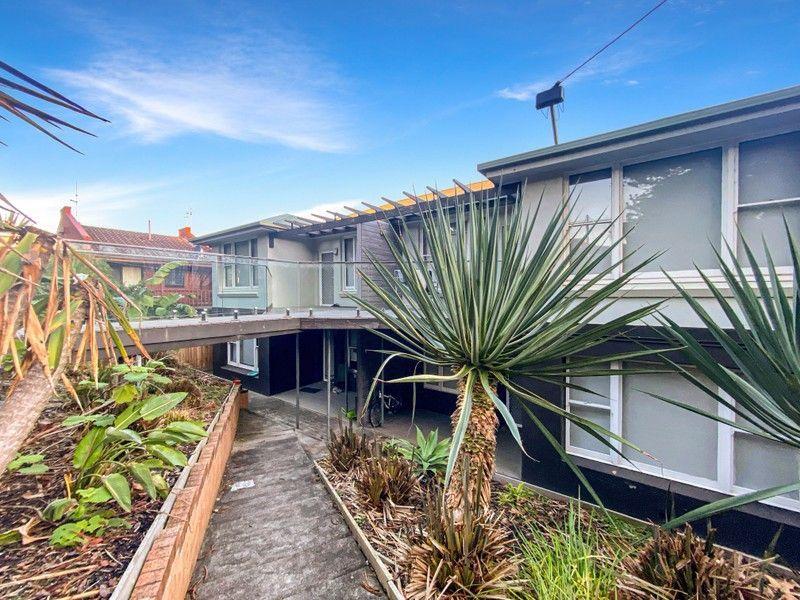 Prop-GPT: House: VIC Warrnambool, VIC 3280 Home For Rent