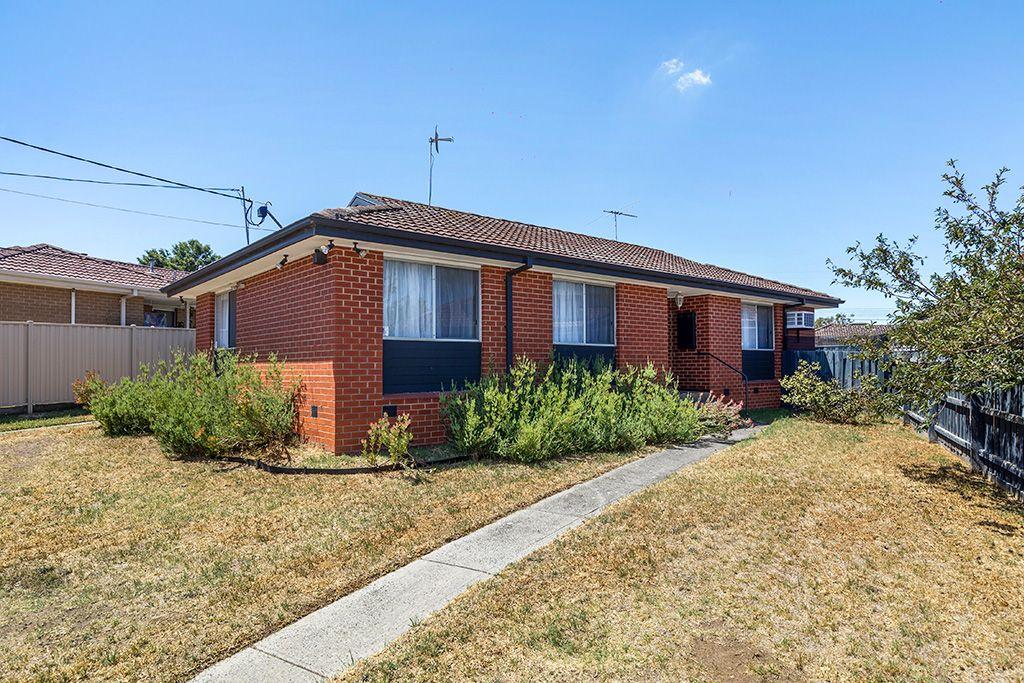 Prop-GPT: House: VIC Westmeadows, VIC 3049 Home For Rent
