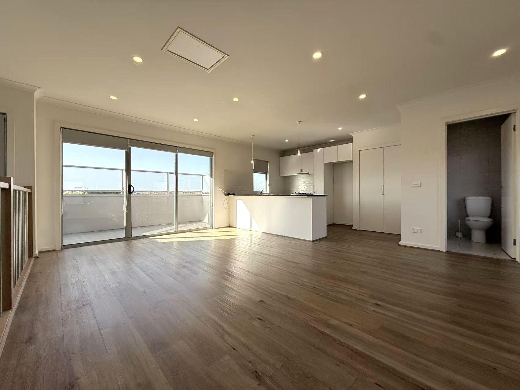 Near New Boutique Townhouse