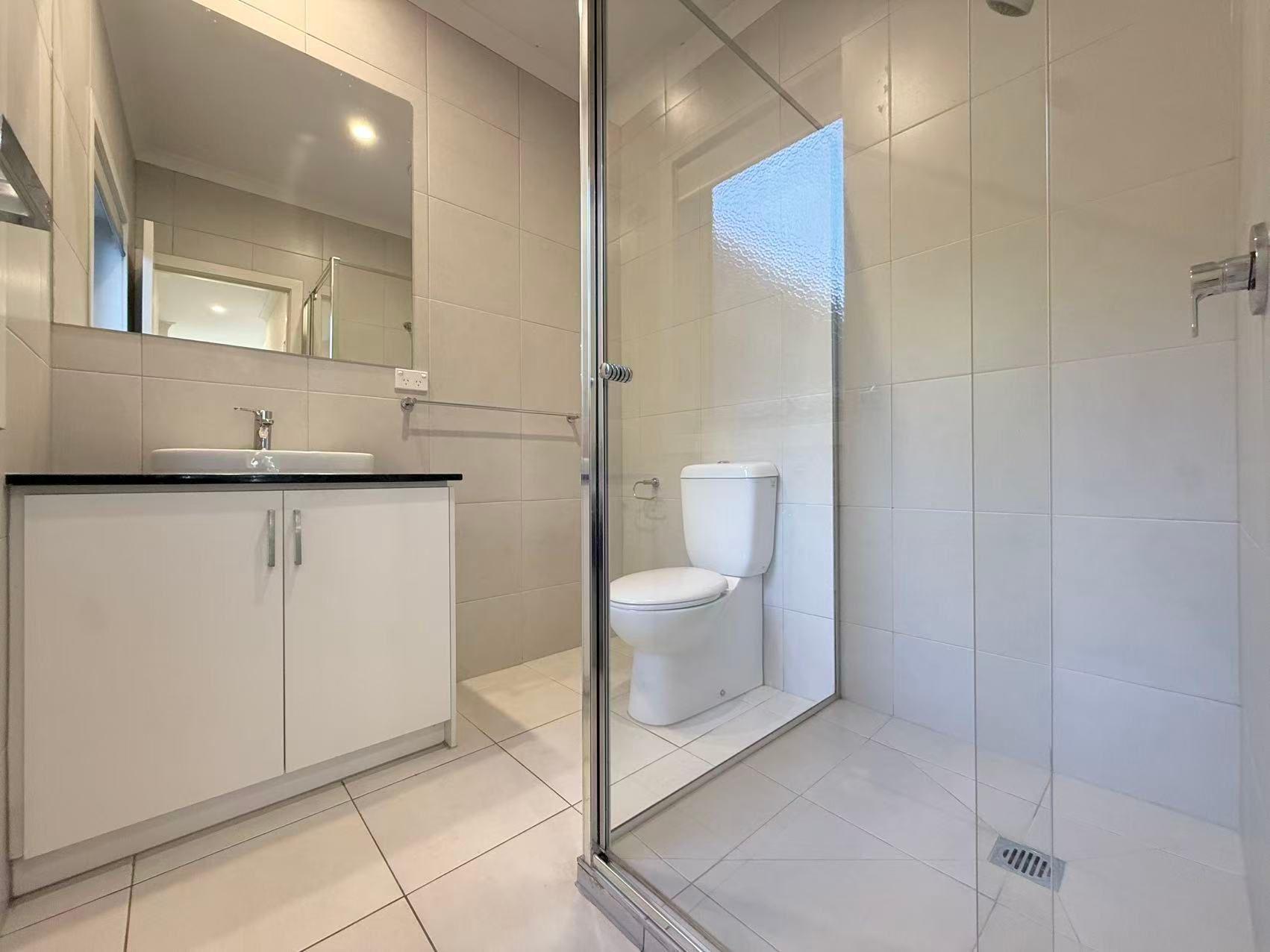 Near New Boutique Townhouse