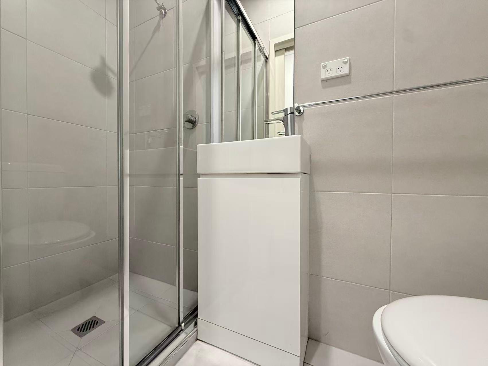 Near New Boutique Townhouse