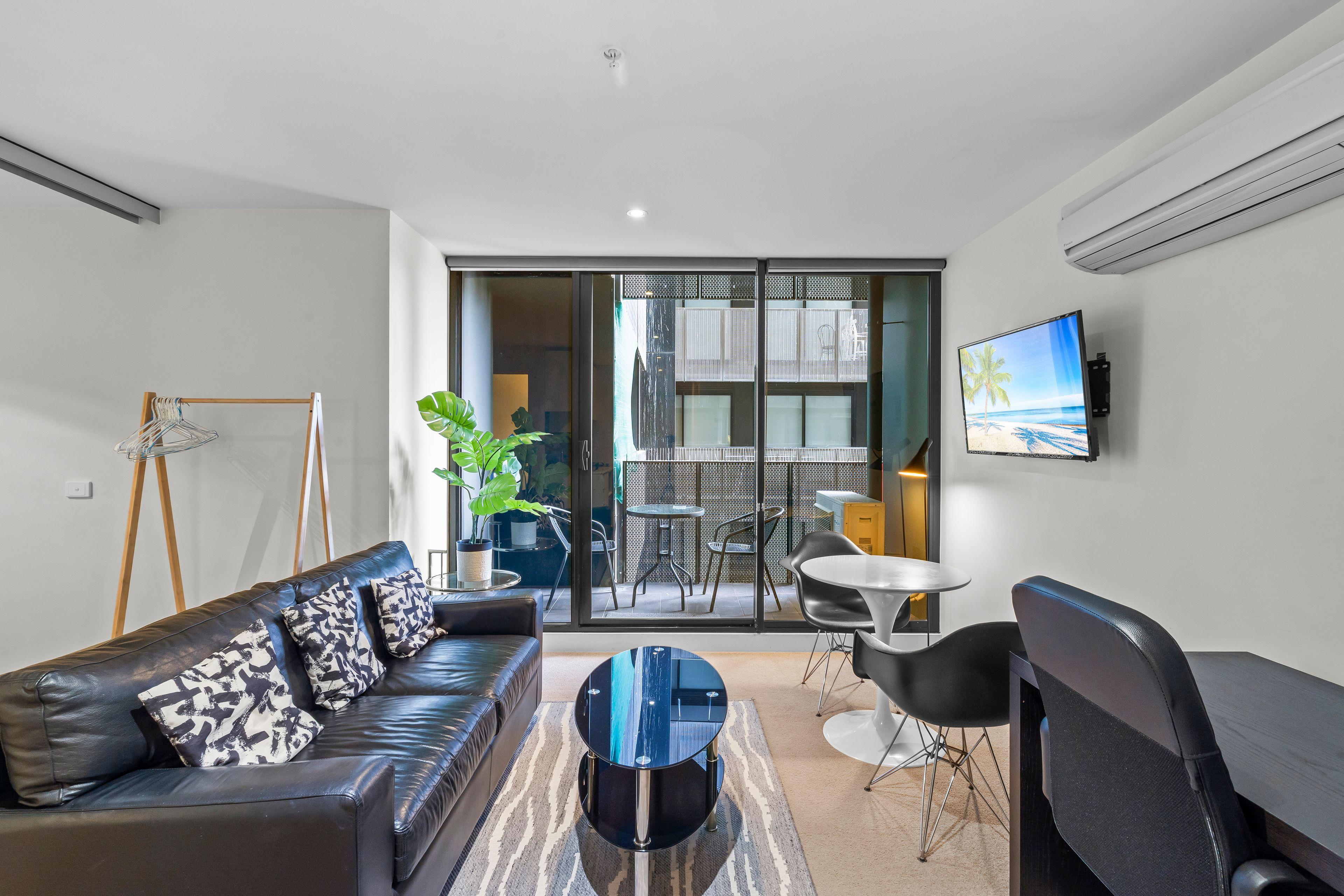 Apartment for Rent: Melbourne, VIC 3000, VIC, 3000