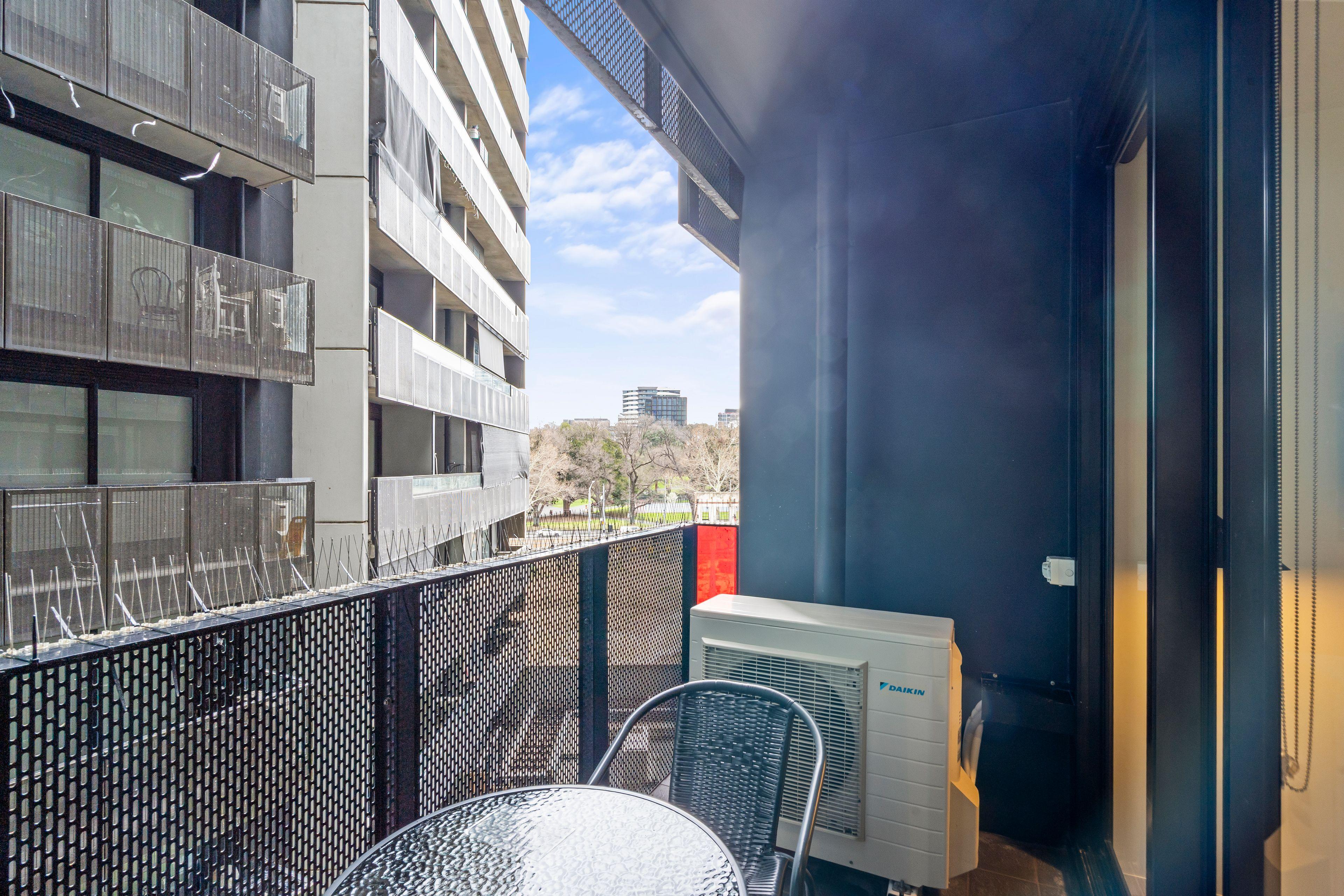 Apartment for Rent: Melbourne, VIC 3000, VIC, 3000