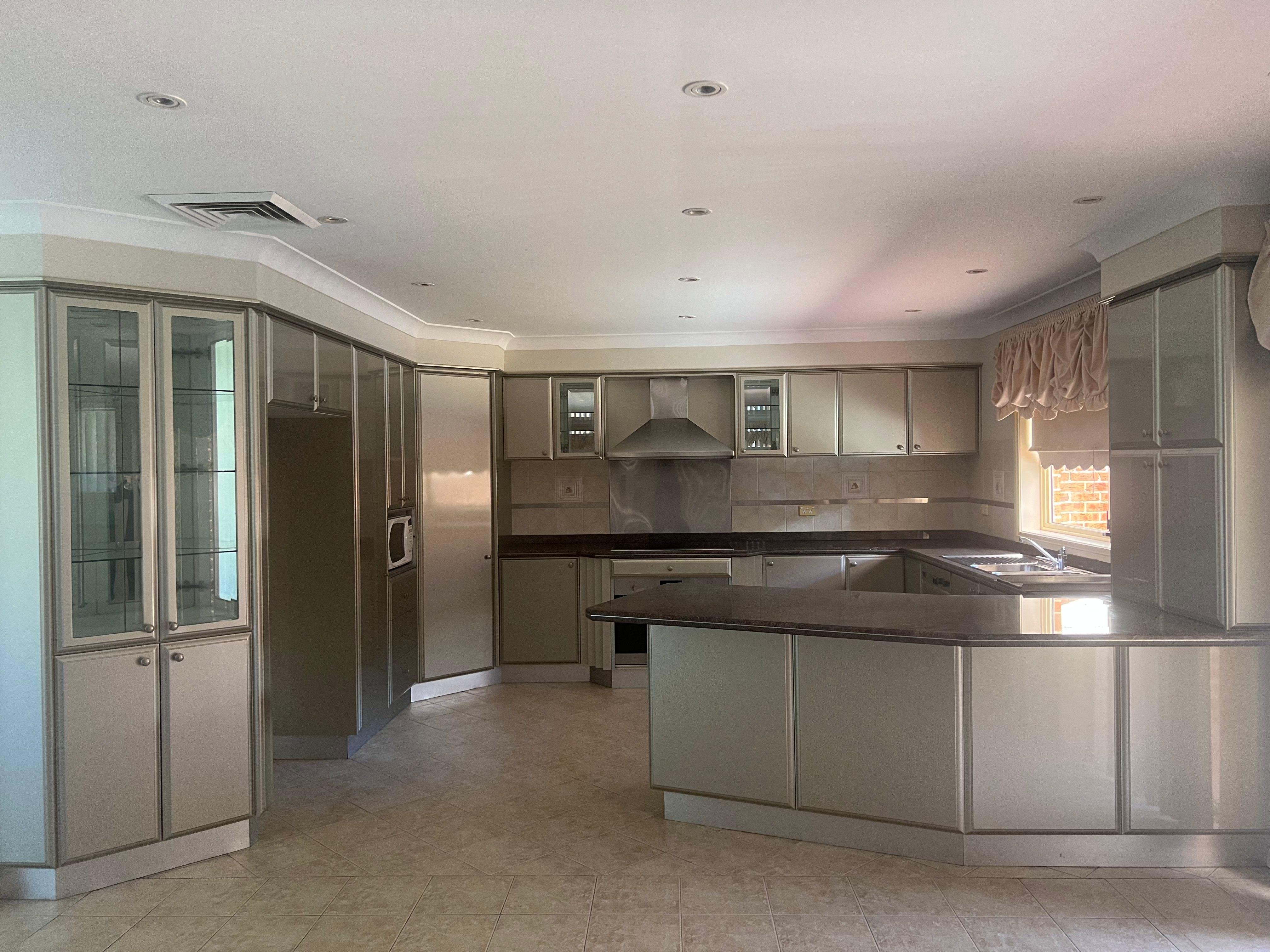 Spacious Family Home with Pool