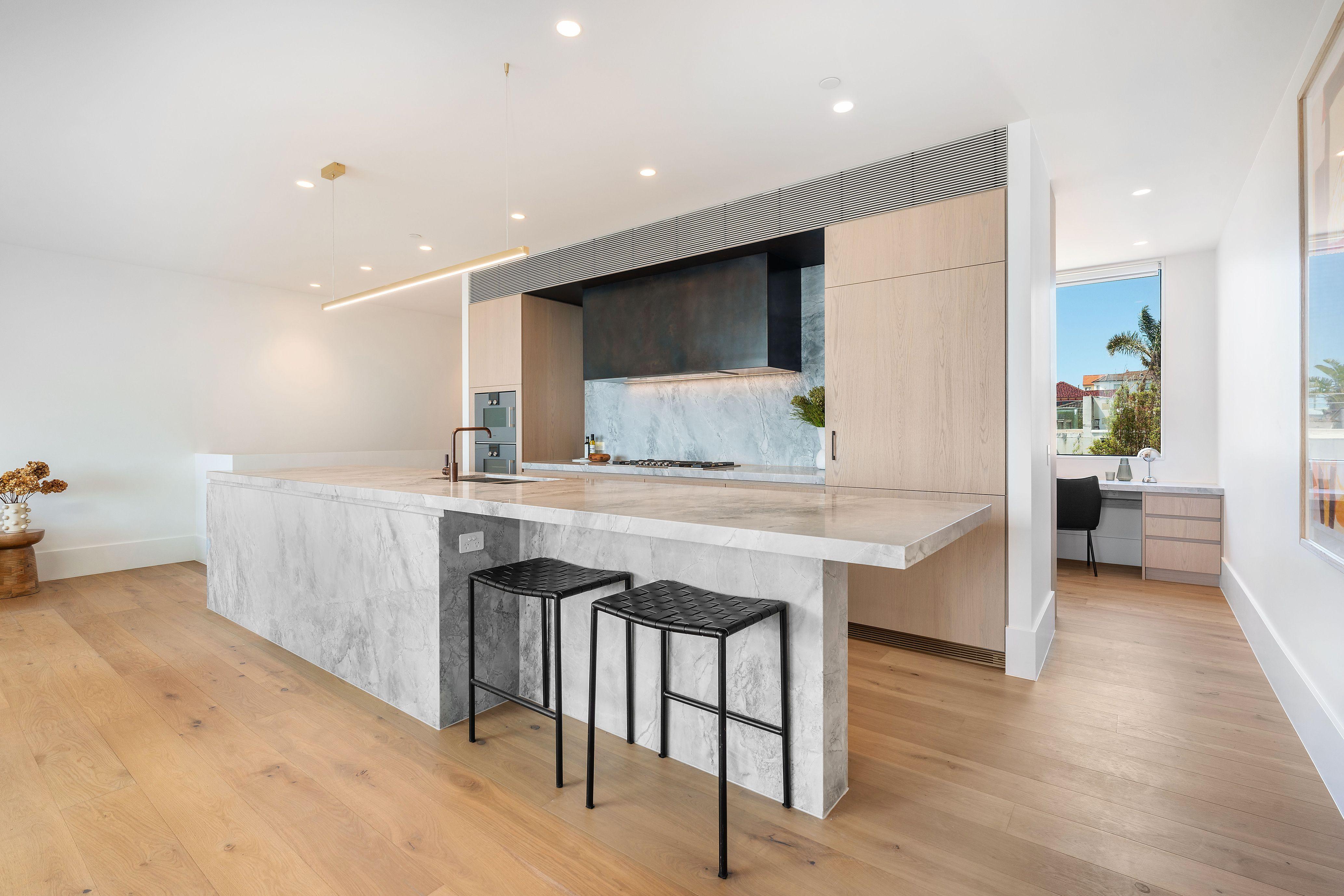 Exquisite Penthouse Apartment Offering Breathtaking Harbour Bridge And City Vistas