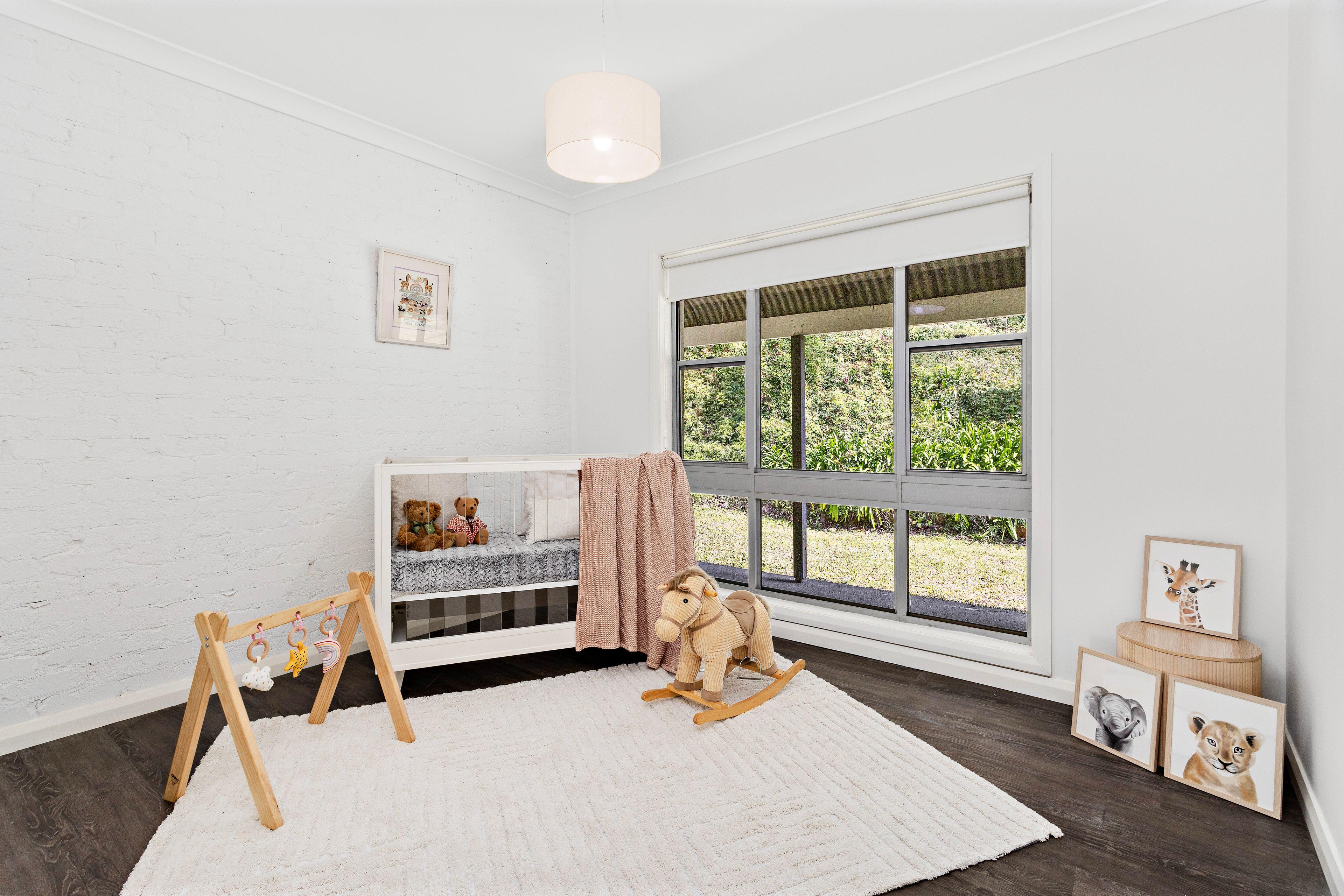 'Orana' - Stunning Lifestyle Property in Broughton Village