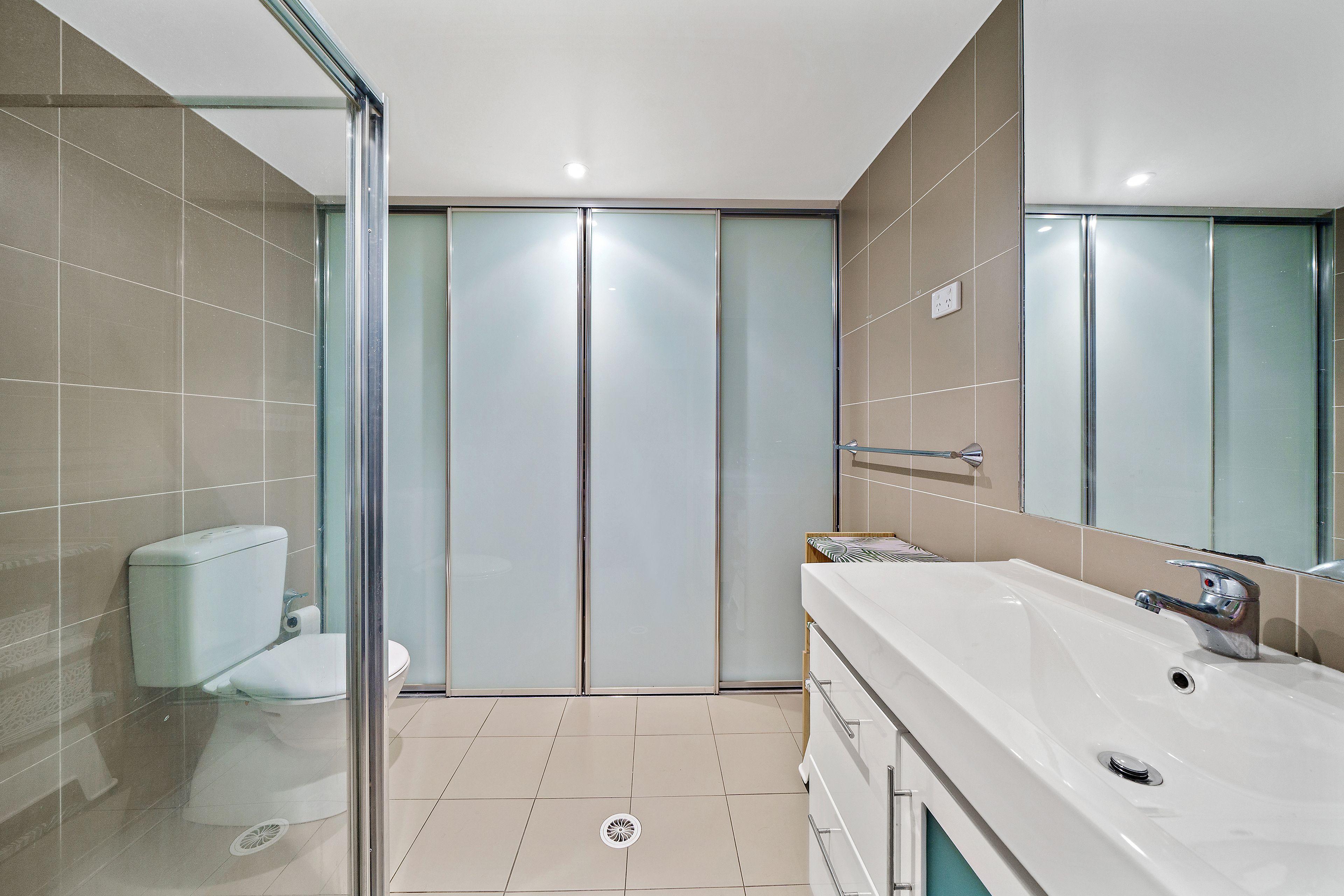 Spacious Living Close to CBD