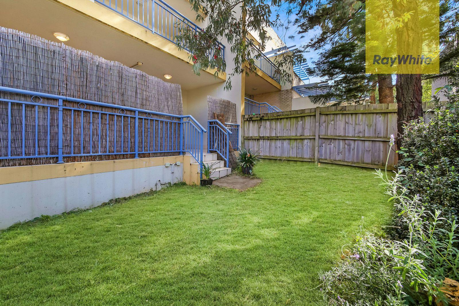 ONE BEDROOM PLUS STUDY & COURTYARD GARDEN APARTMENT