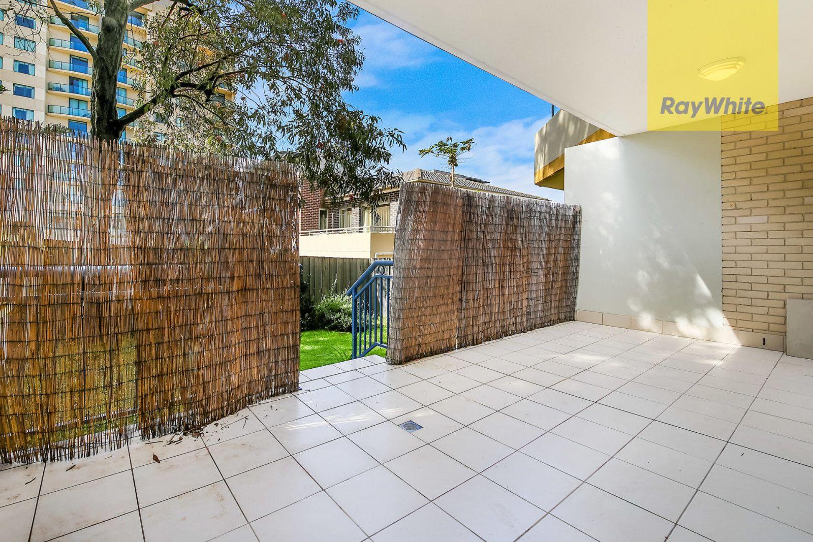 ONE BEDROOM PLUS STUDY & COURTYARD GARDEN APARTMENT