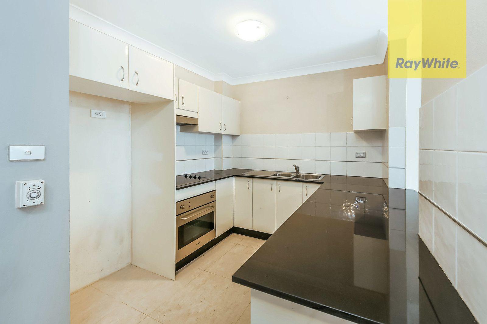 ONE BEDROOM PLUS STUDY & COURTYARD GARDEN APARTMENT