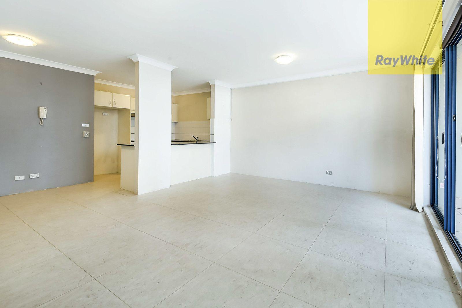 ONE BEDROOM PLUS STUDY & COURTYARD GARDEN APARTMENT