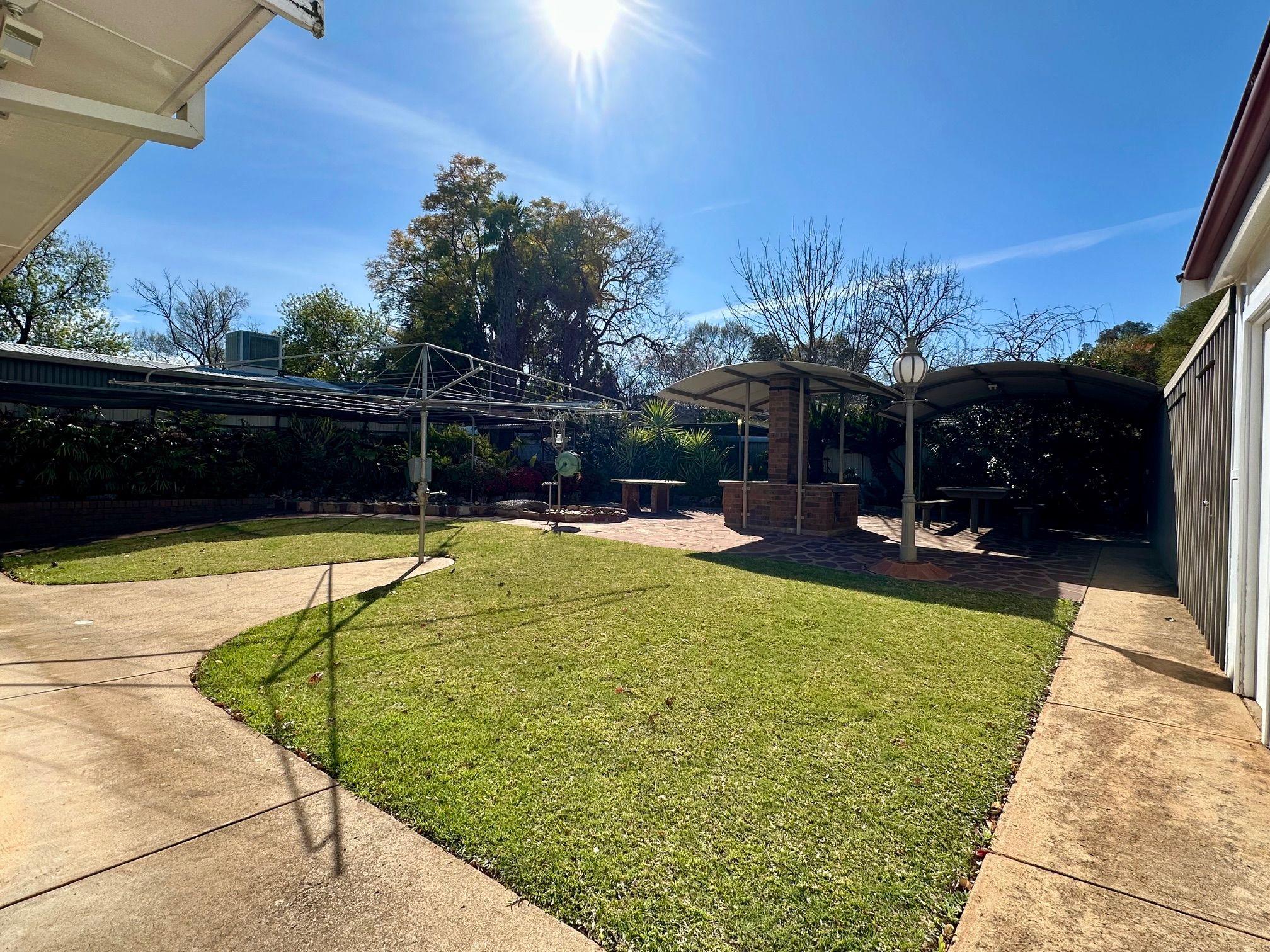House for Rent: Griffith, NSW 2680, NSW, 2680