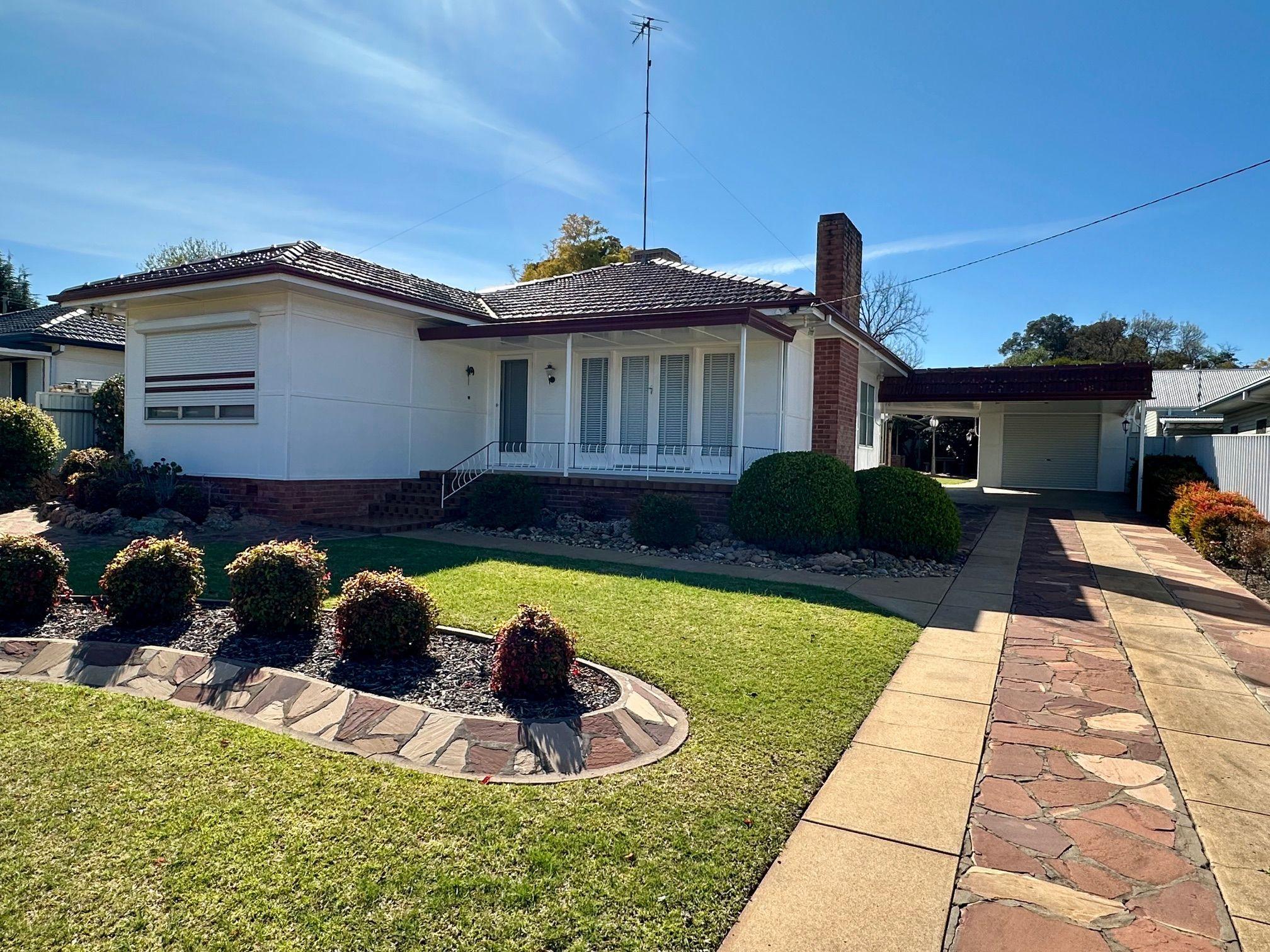 House for Rent: Griffith, NSW 2680, NSW, 2680