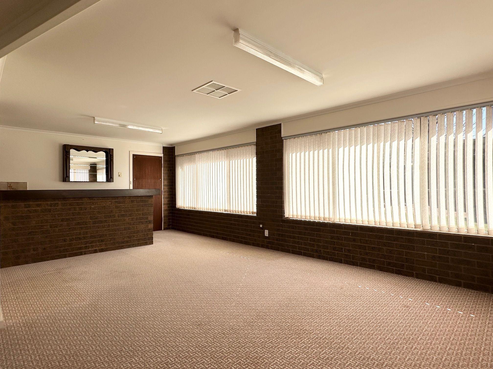 House for Rent: Griffith, NSW 2680, NSW, 2680
