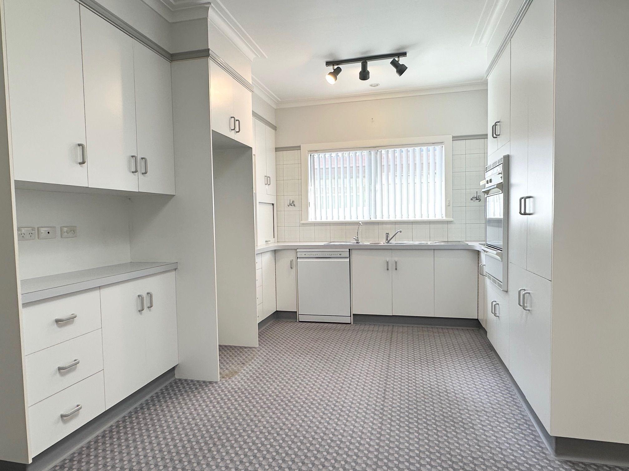House for Rent: Griffith, NSW 2680, NSW, 2680