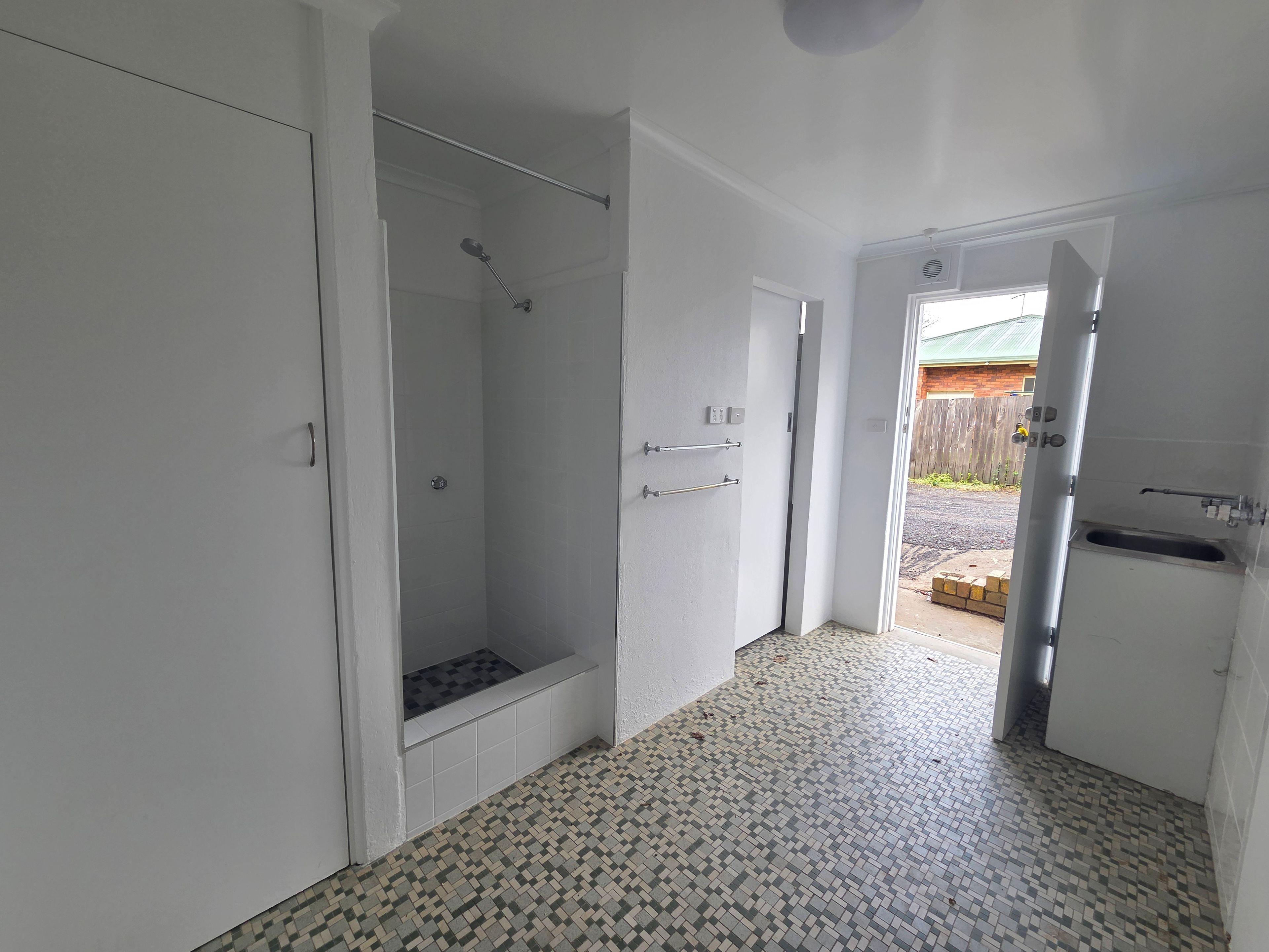 Unit for Rent: East Armidale, NSW 2350, NSW, 2350