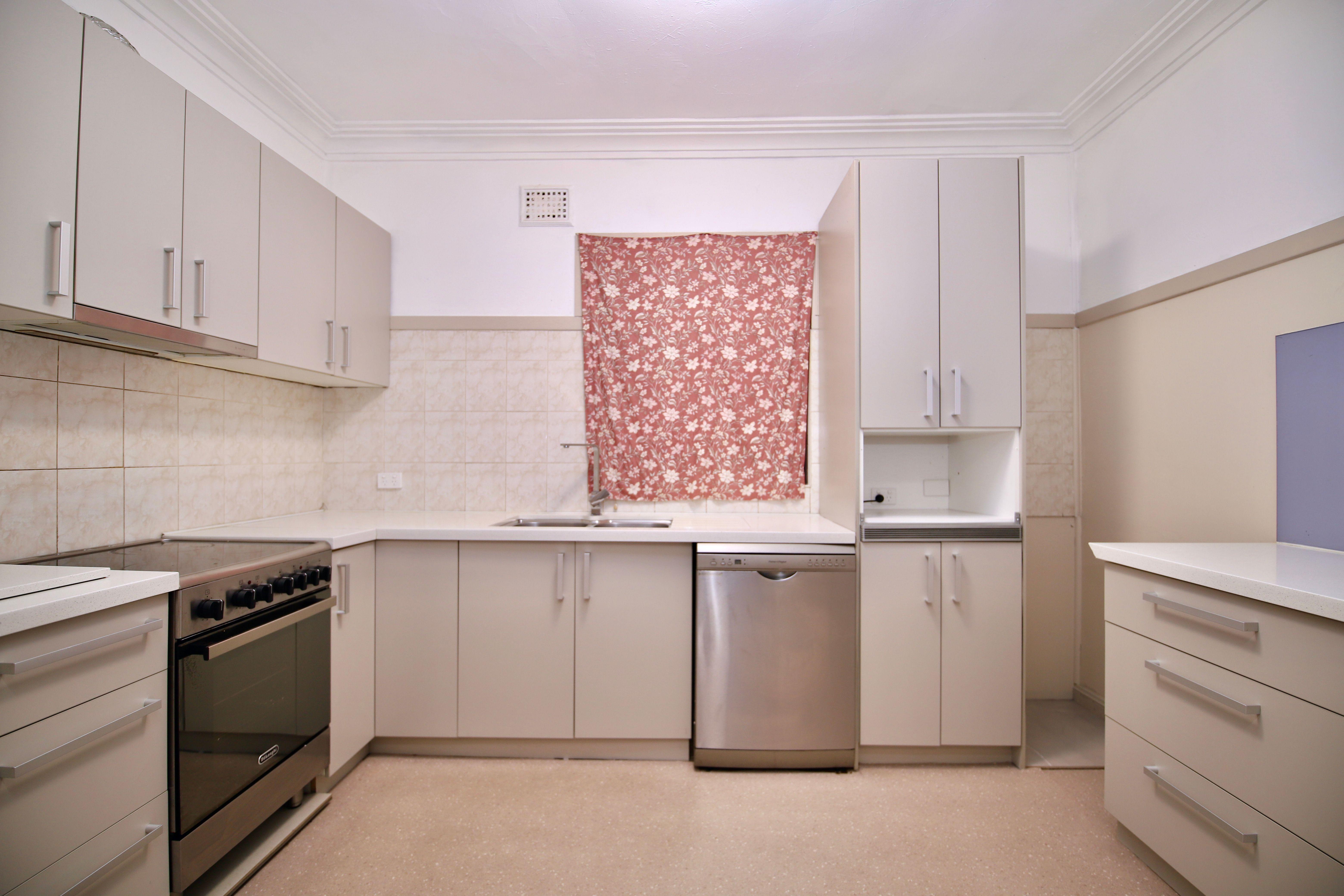 House for Rent: Yagoona, NSW 2199, NSW, 2199