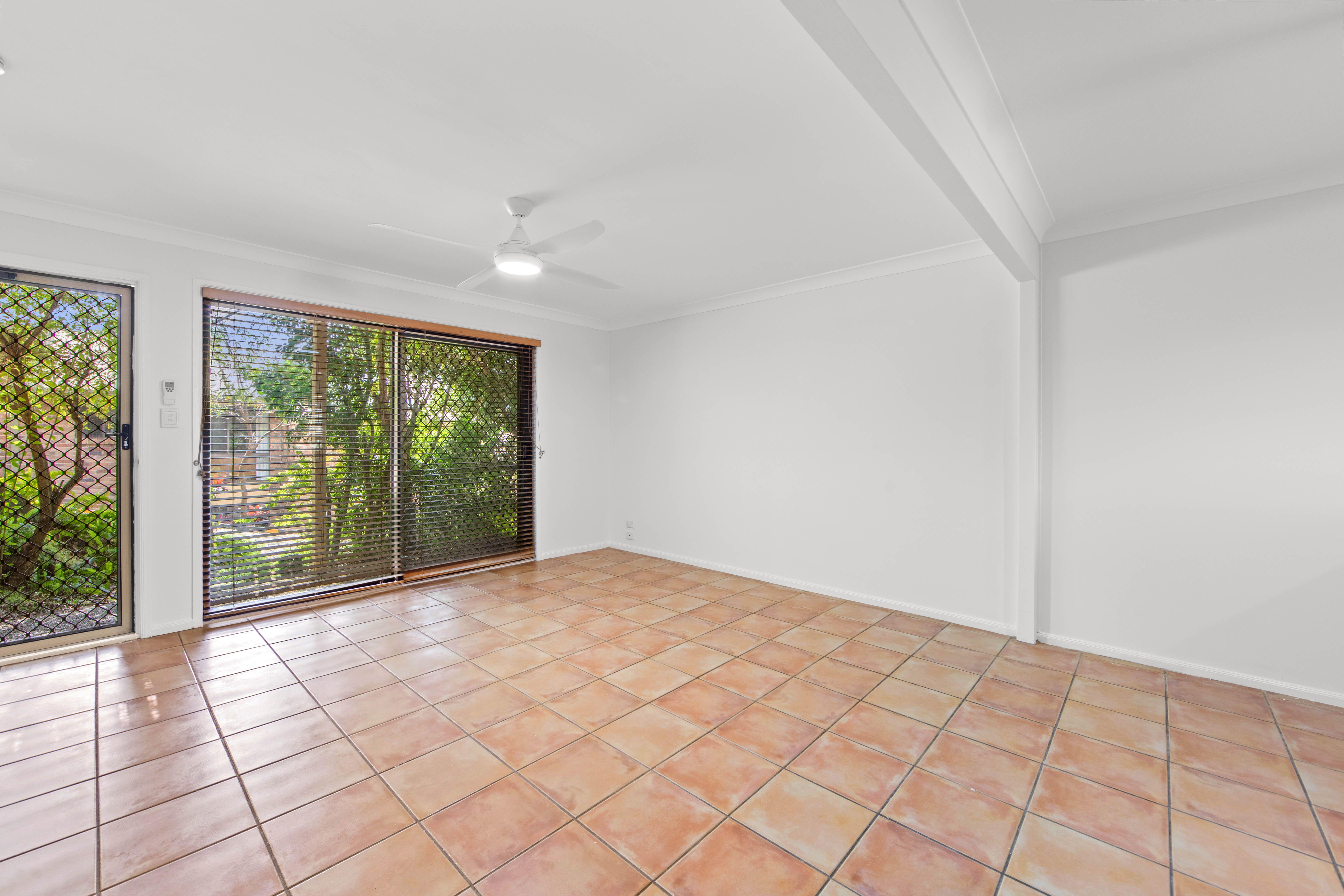 Townhouse for Rent: Mudgeeraba, QLD 4213, QLD, 4213