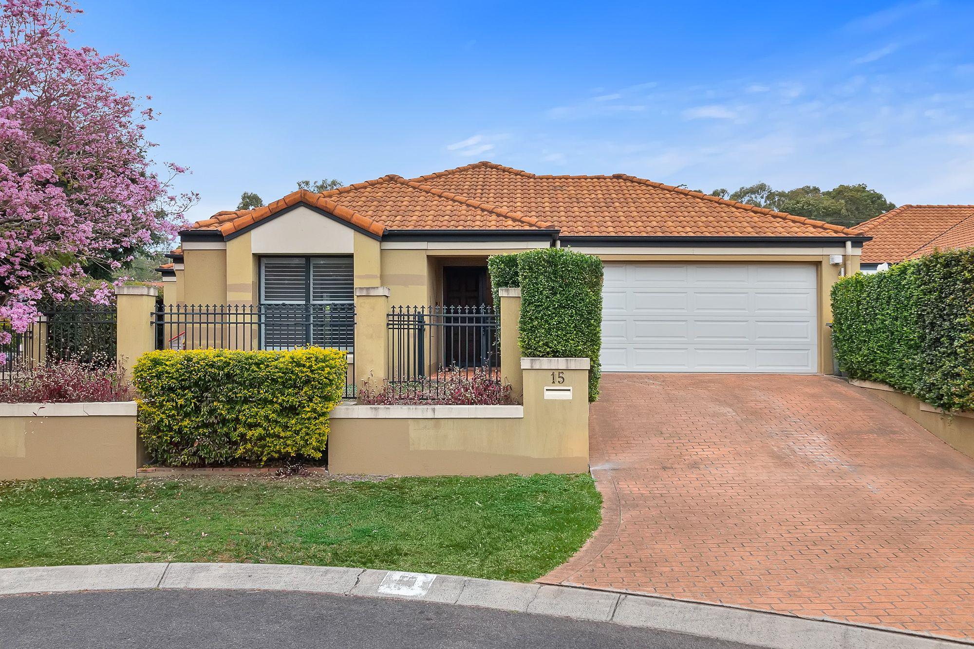 Prop-GPT: House: QLD Carindale, QLD 4152 Home For Rent