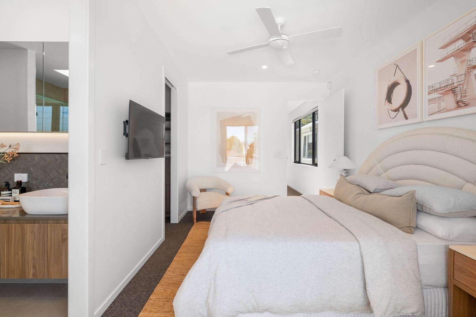 DuplexSemi-detached for Rent: Burleigh Heads, QLD 4220, QLD, 4220