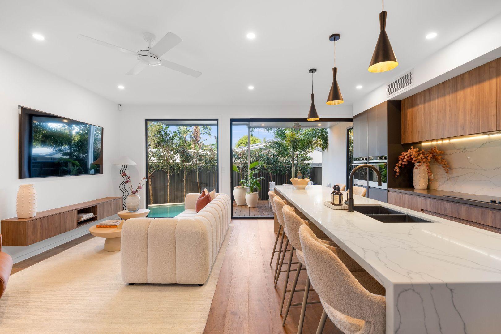 DuplexSemi-detached for Rent: Burleigh Heads, QLD 4220, QLD, 4220