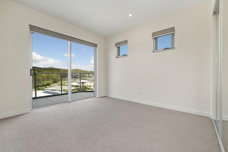 EXECUTIVE TOP FLOOR, RIVER SIDE APARTMENT WITH PRIVATE TERRACE