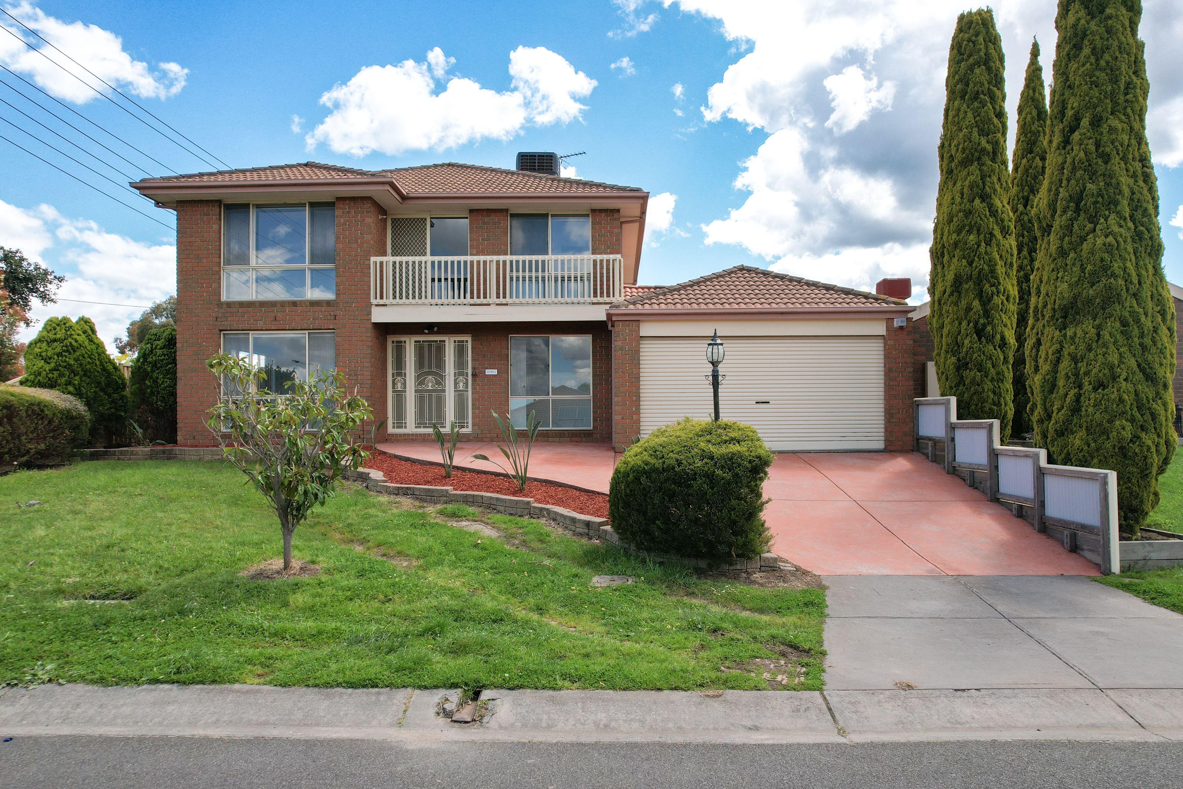 Prop-GPT: House: VIC Craigieburn, VIC 3064 Home For Rent