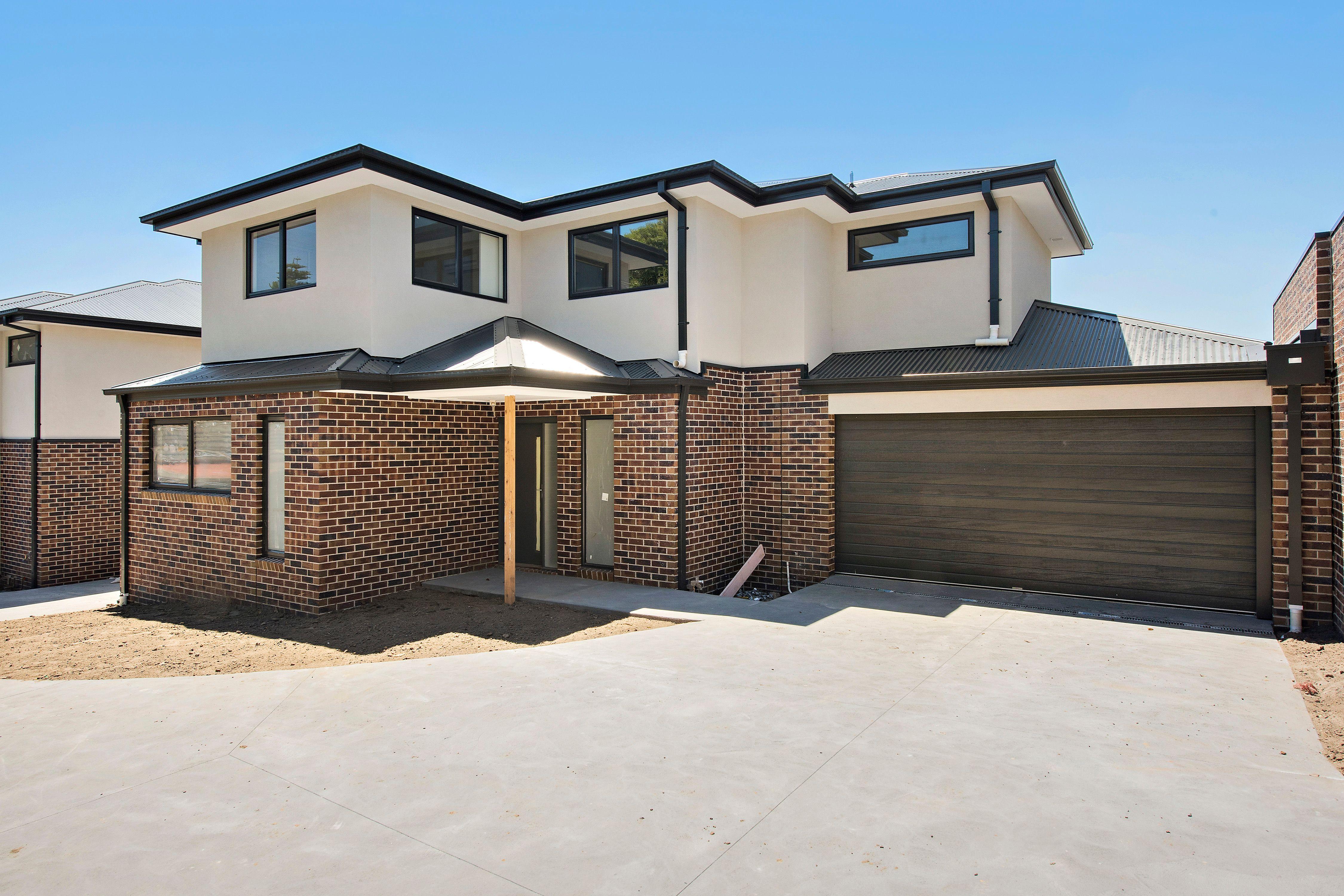 Prop-GPT: Townhouse: VIC Frankston, VIC 3199 Home For Rent