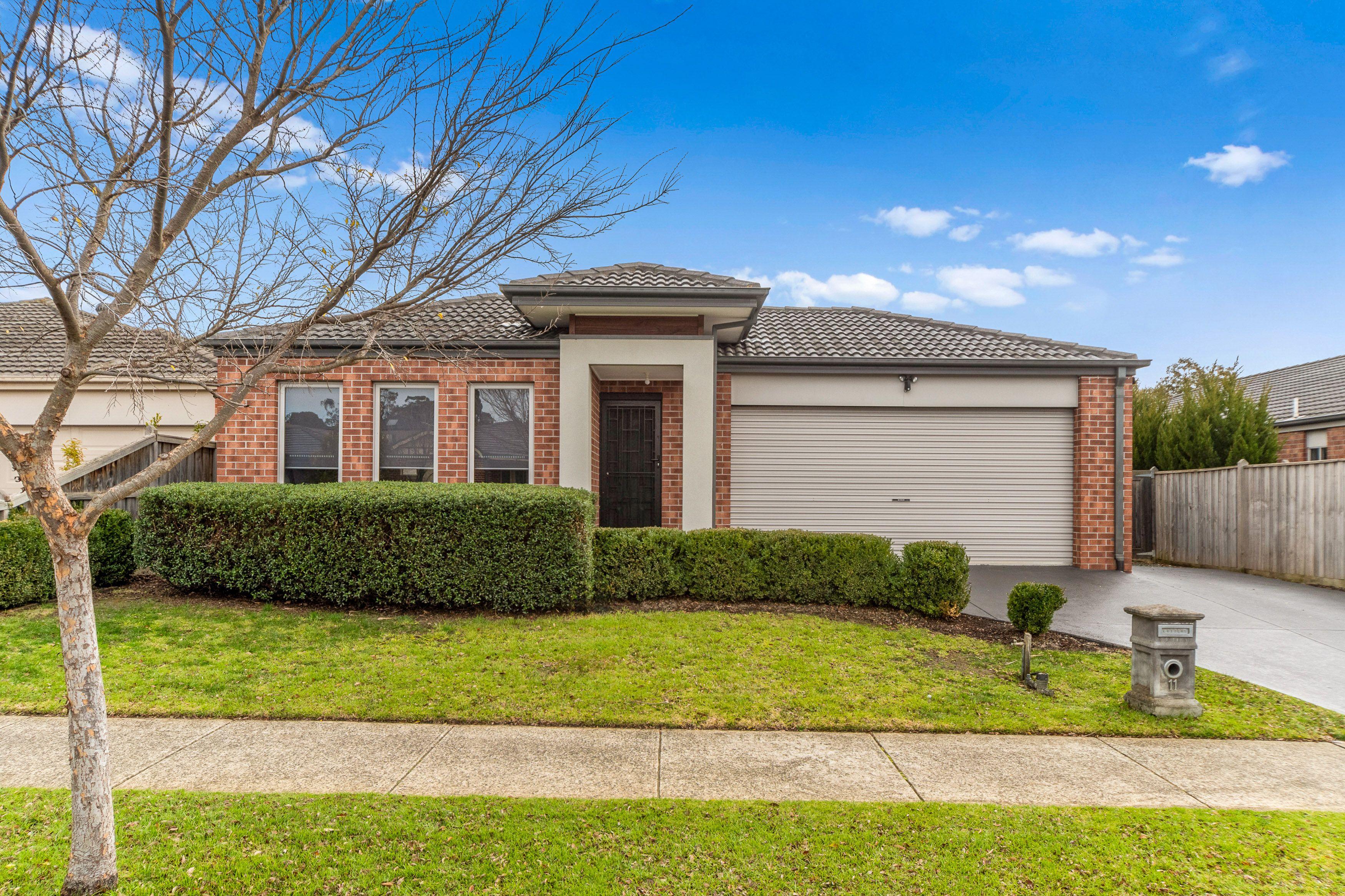 Prop-GPT: House: VIC Langwarrin, VIC 3910 Home For Rent