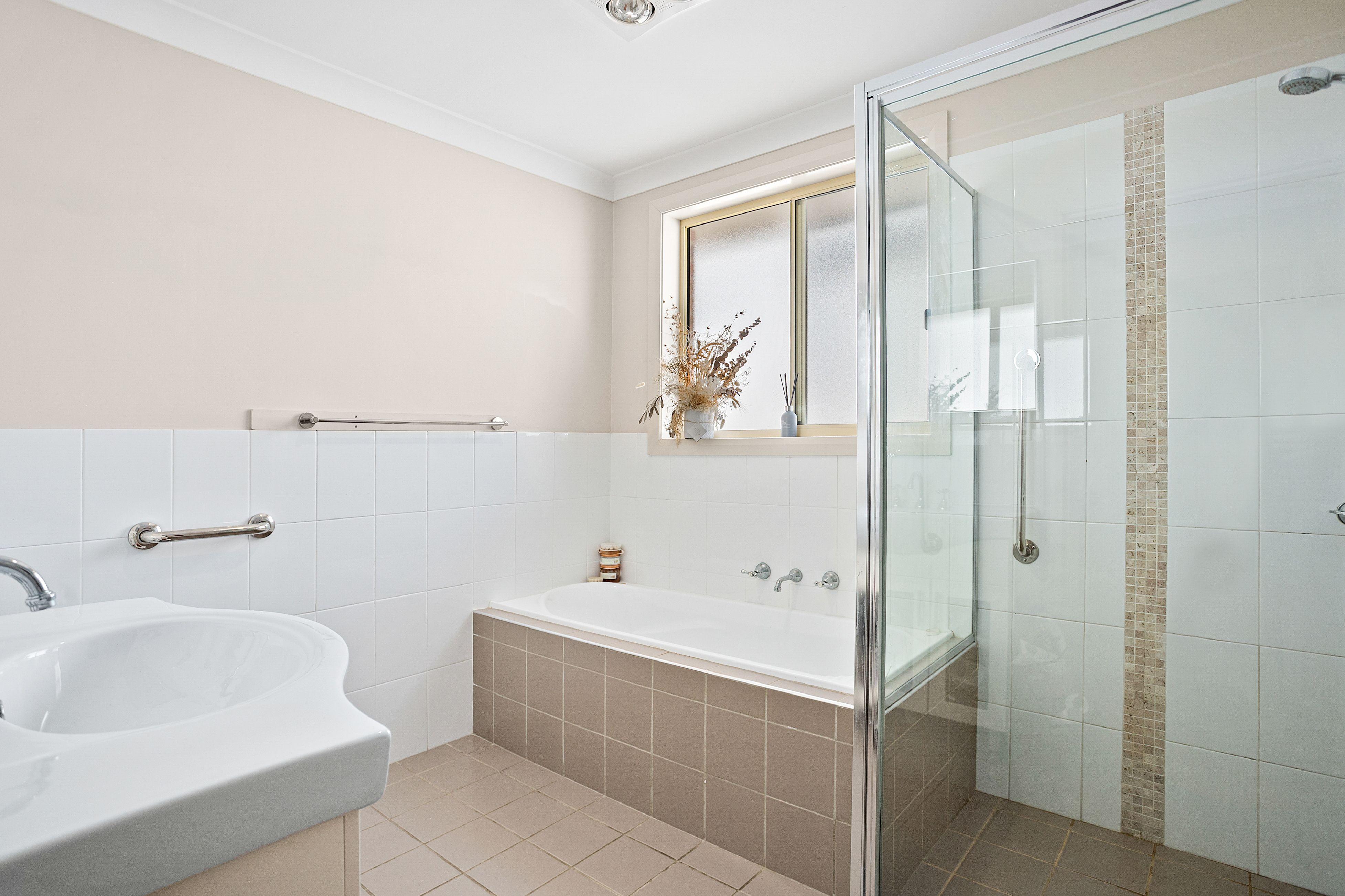 House for Rent: Shellharbour, NSW 2529, NSW, 2529