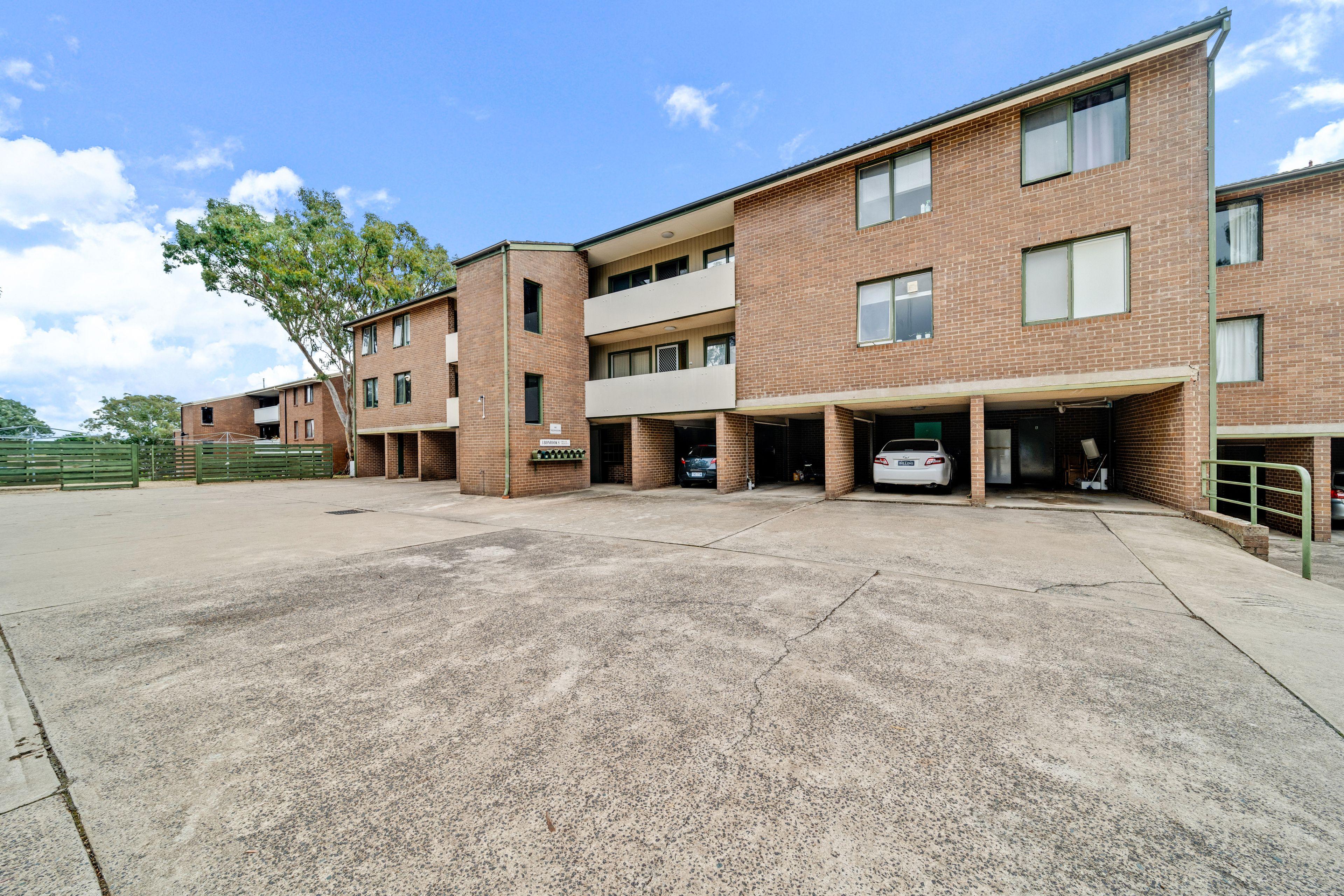 Prop-GPT: Apartment: ACT Hawker, ACT 2614 Home For Rent